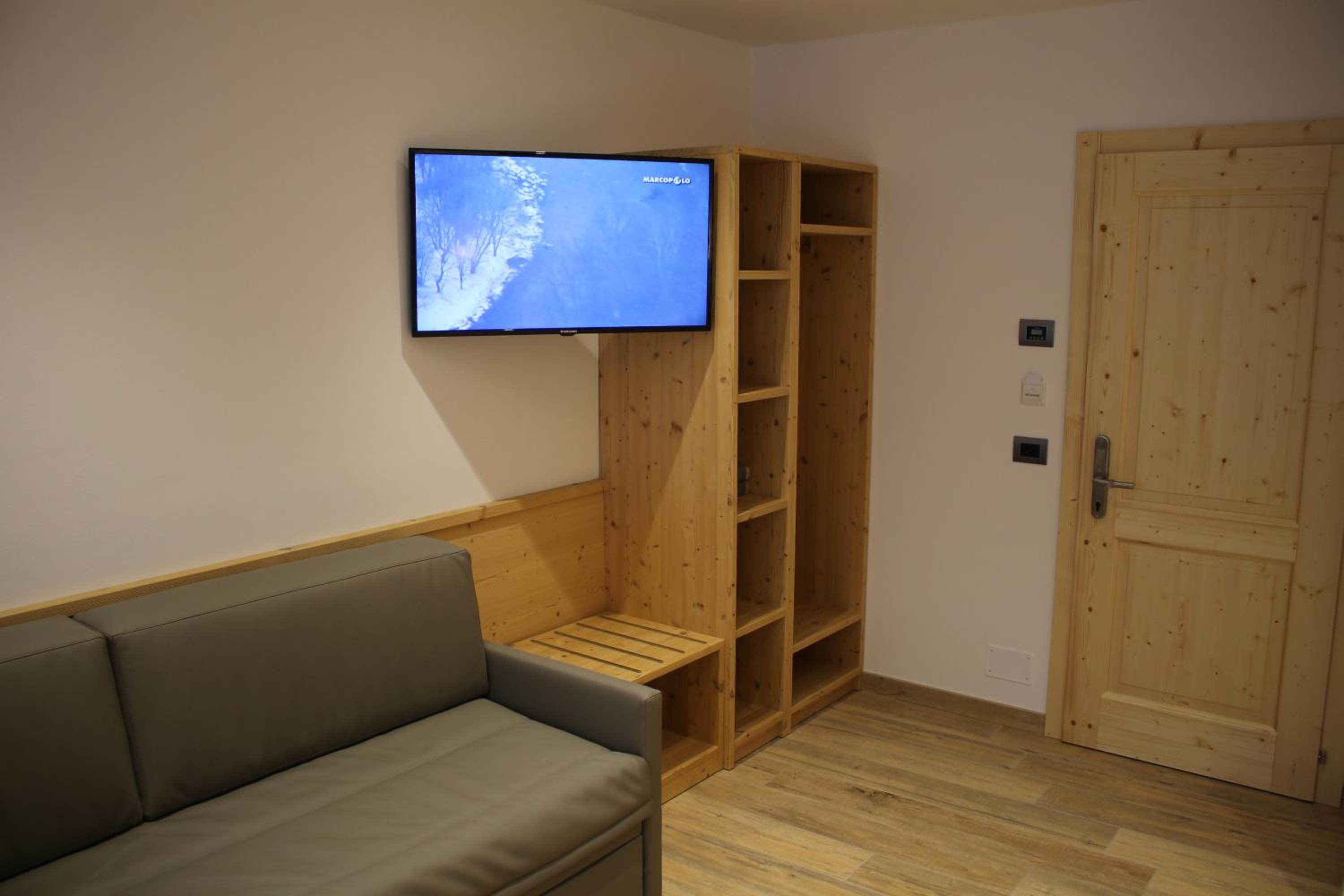 Deluxe Double or Twin Room photo 2