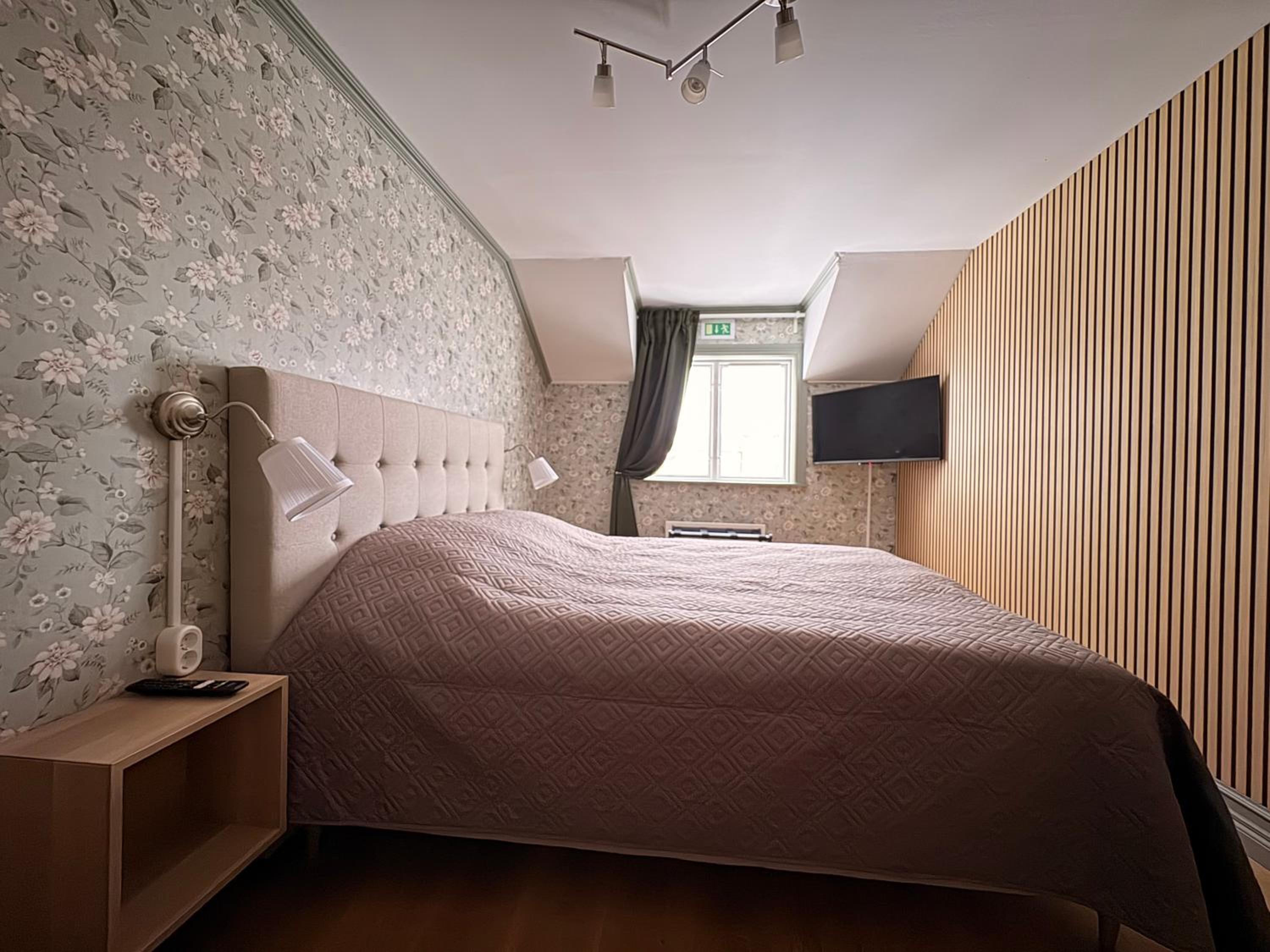 Double Room - Photo 1