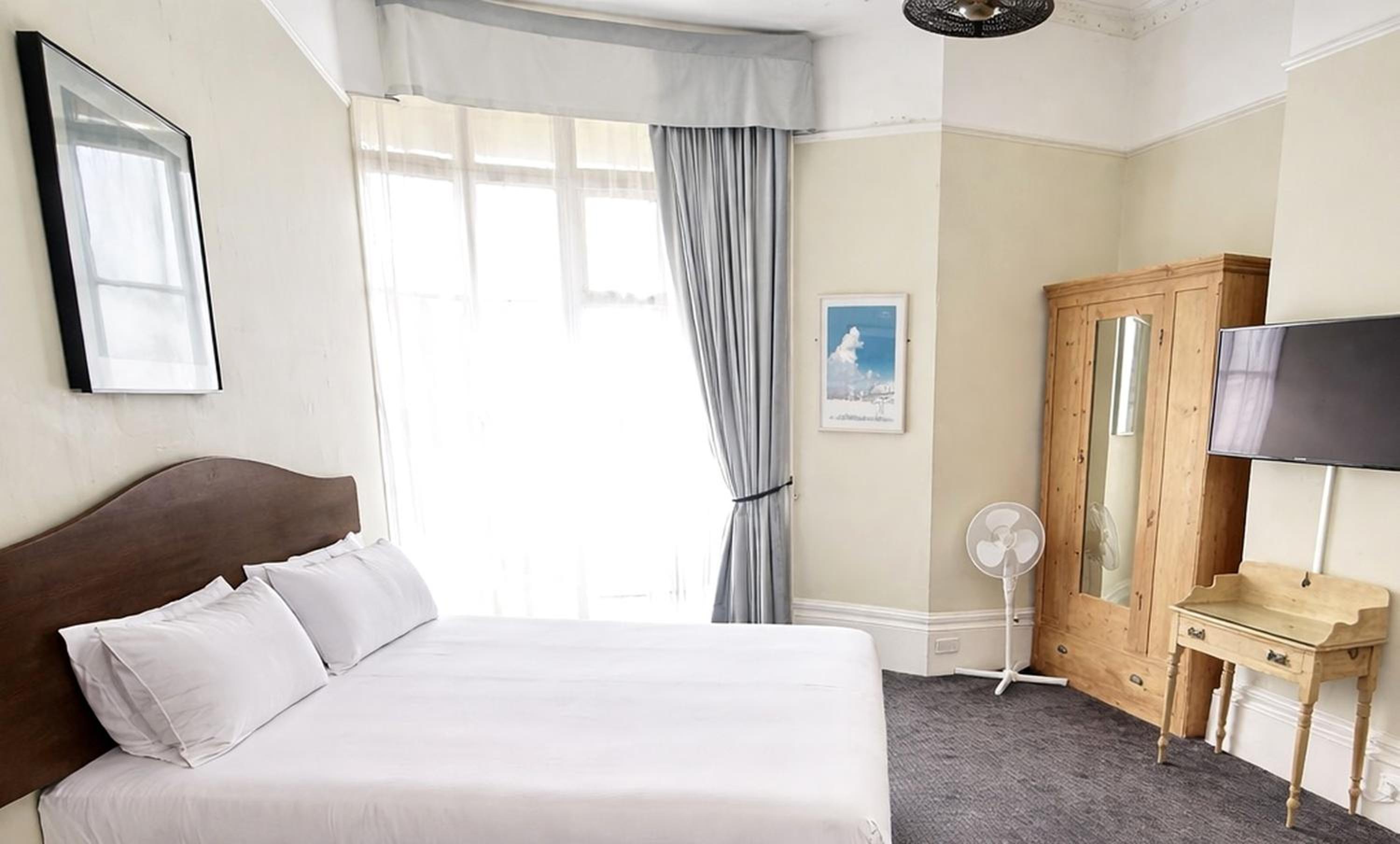 Standard Double Room photo 3