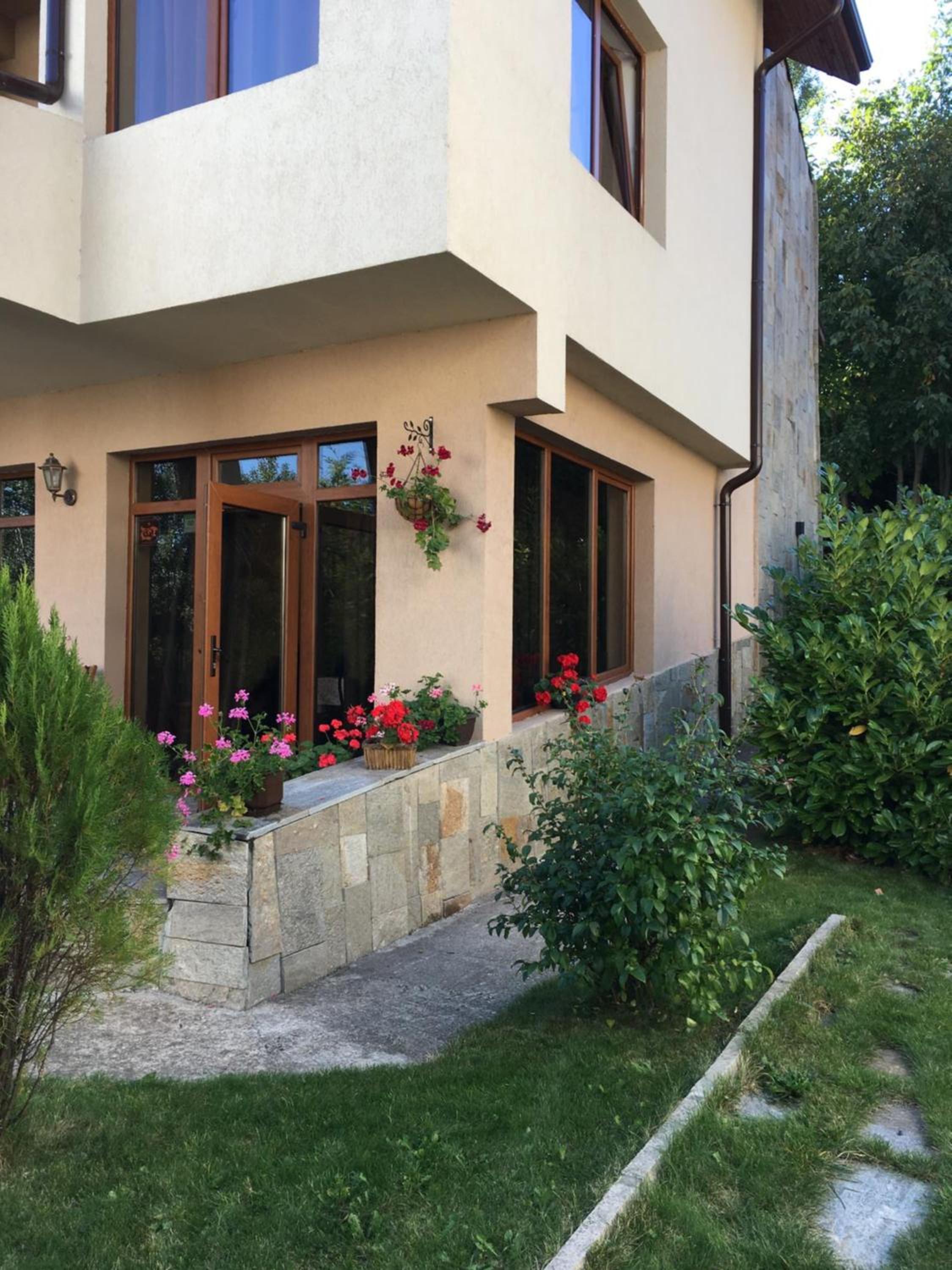Three-Bedroom Villa photo 2