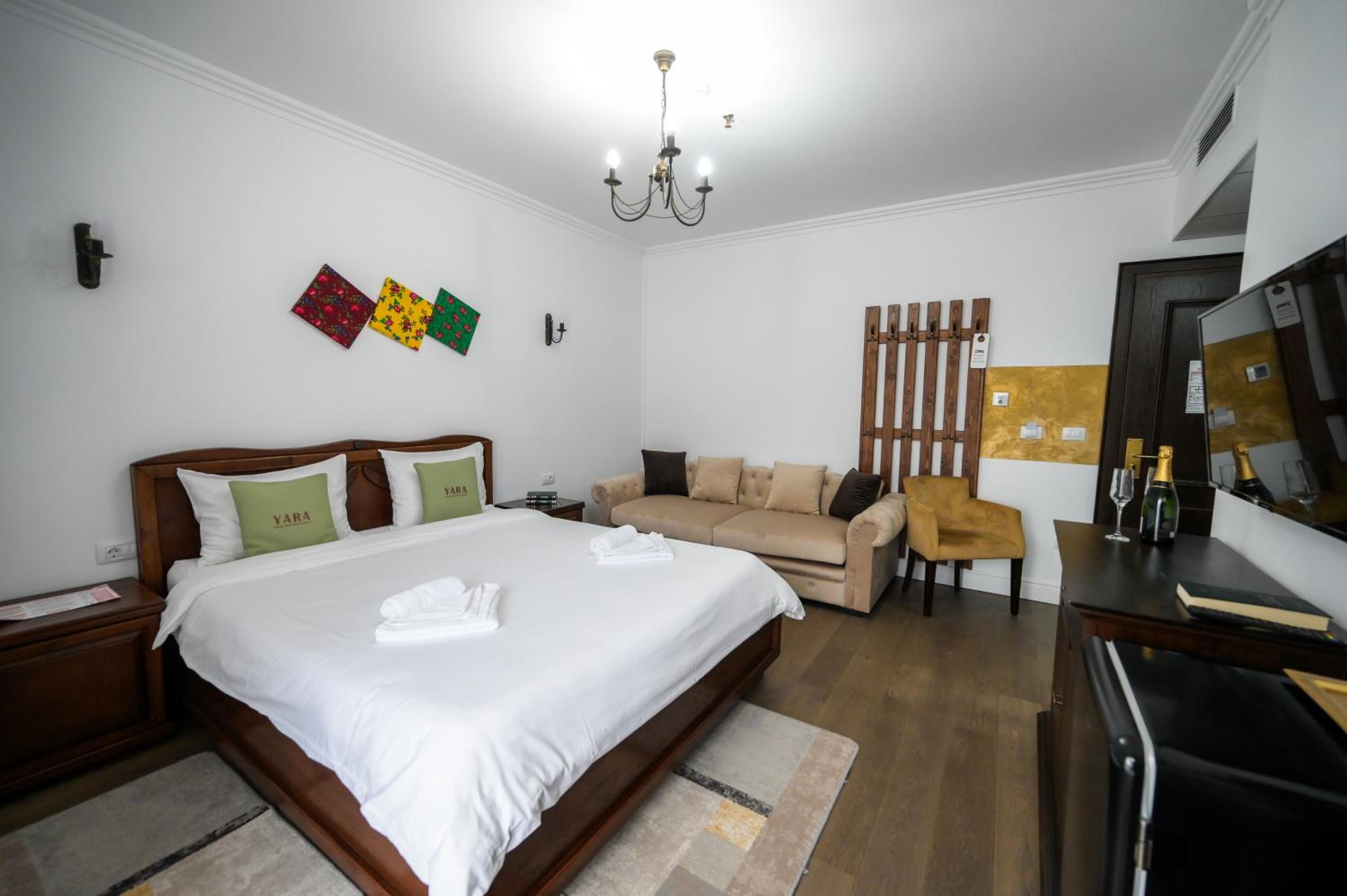 Double Room with Extra Bed photo 3
