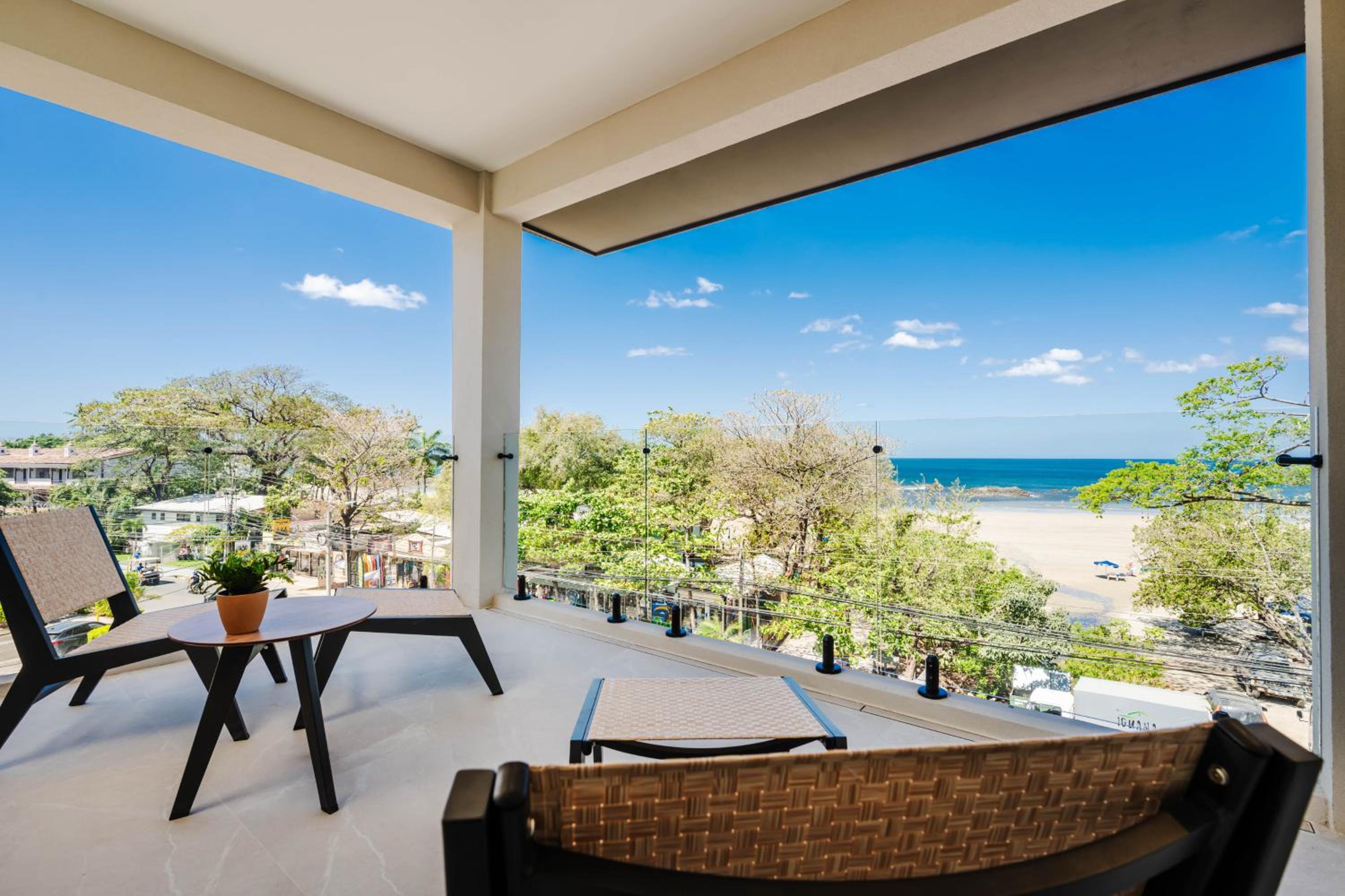 Deluxe Double Room with Balcony and Sea View photo 1