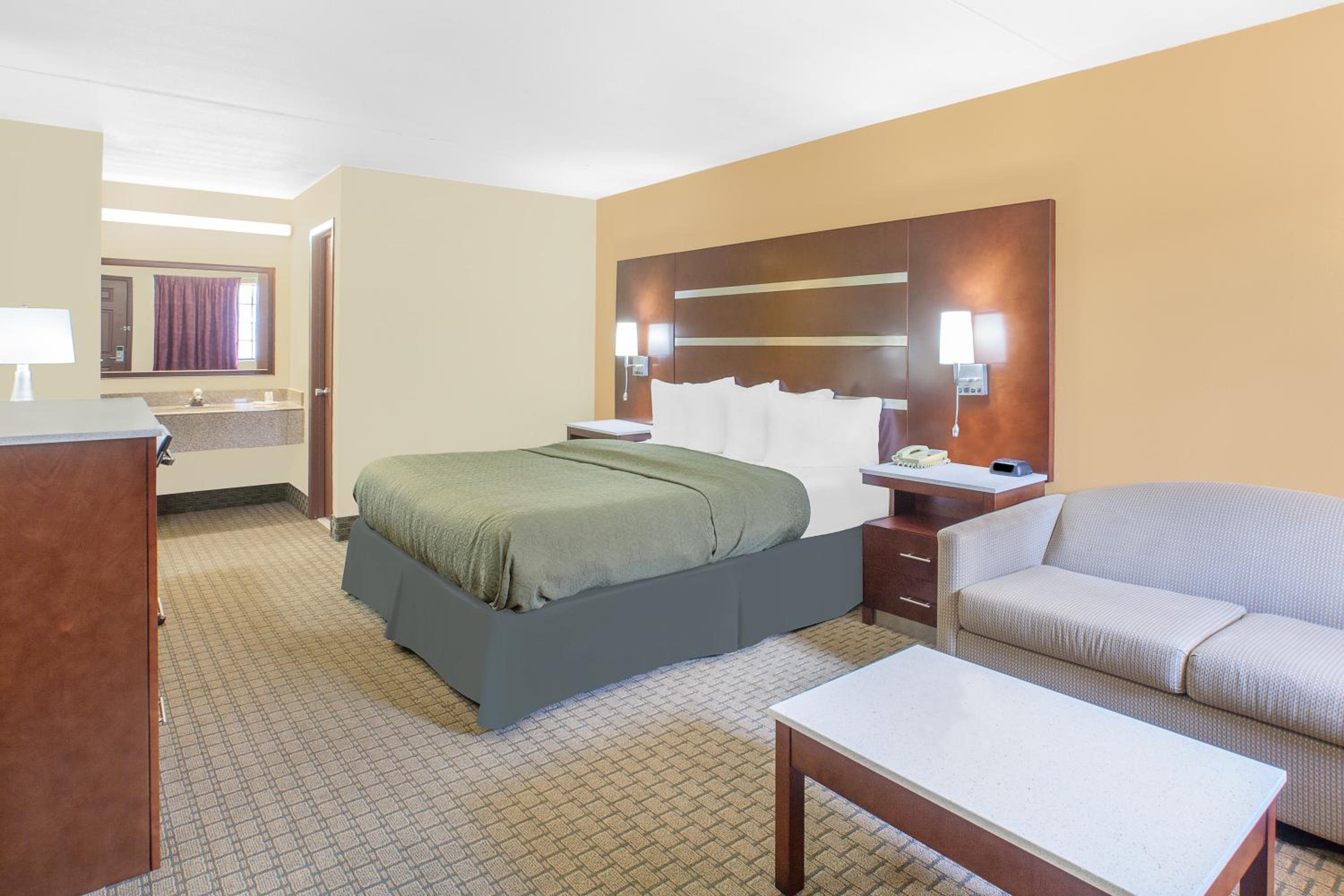 1 King Bed, Suite Non Smoking - Photo 2