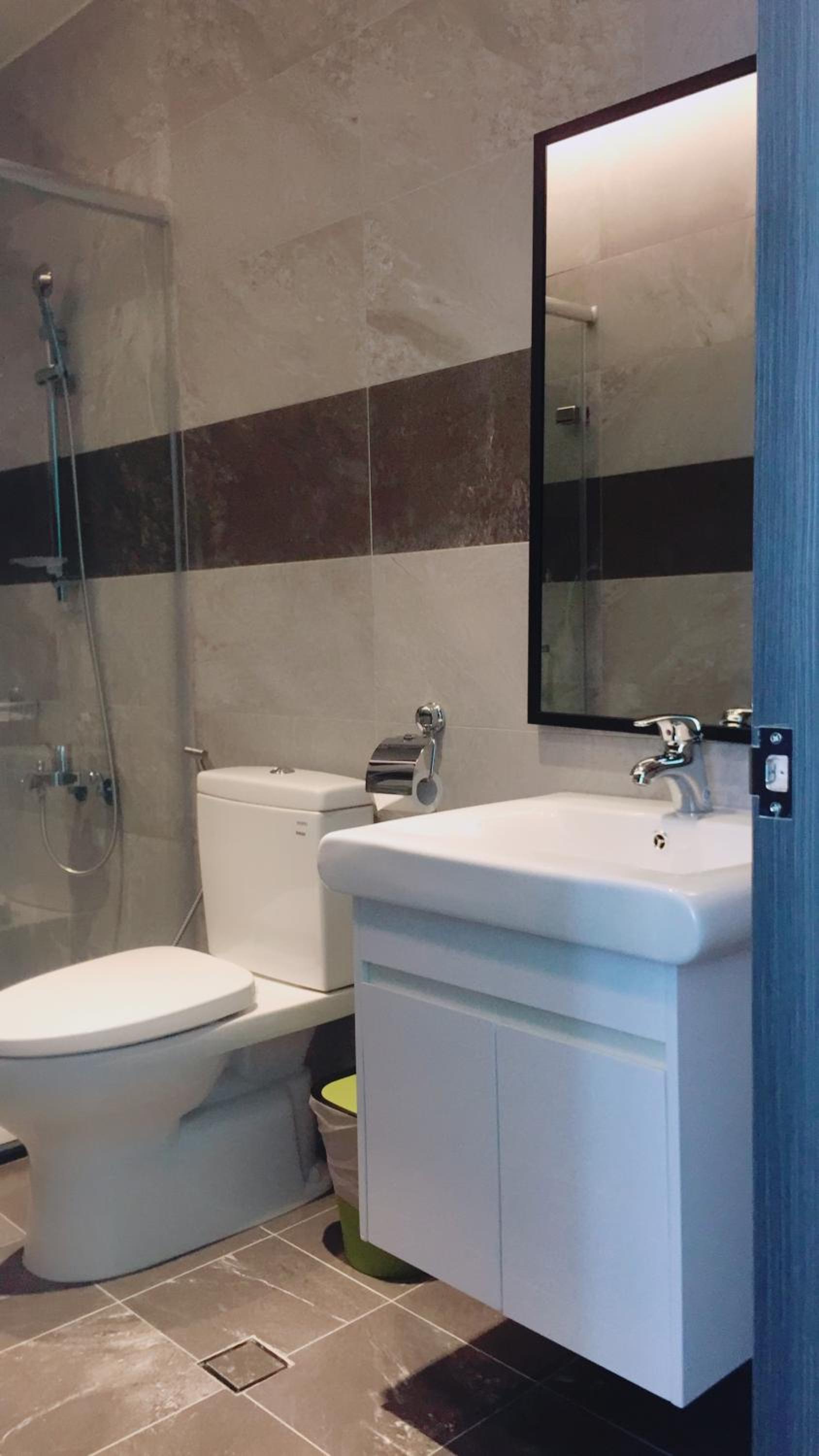 Budget Double Room With City View - Photo 4