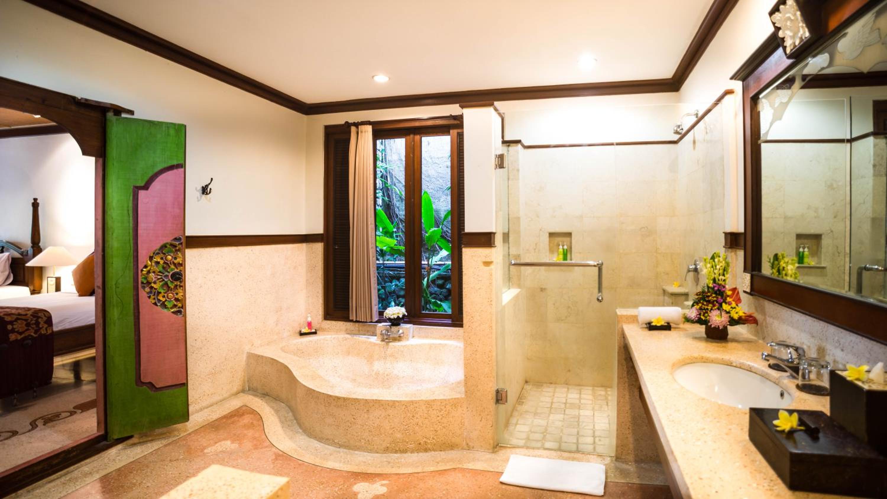 Superior Suite - Photo 8