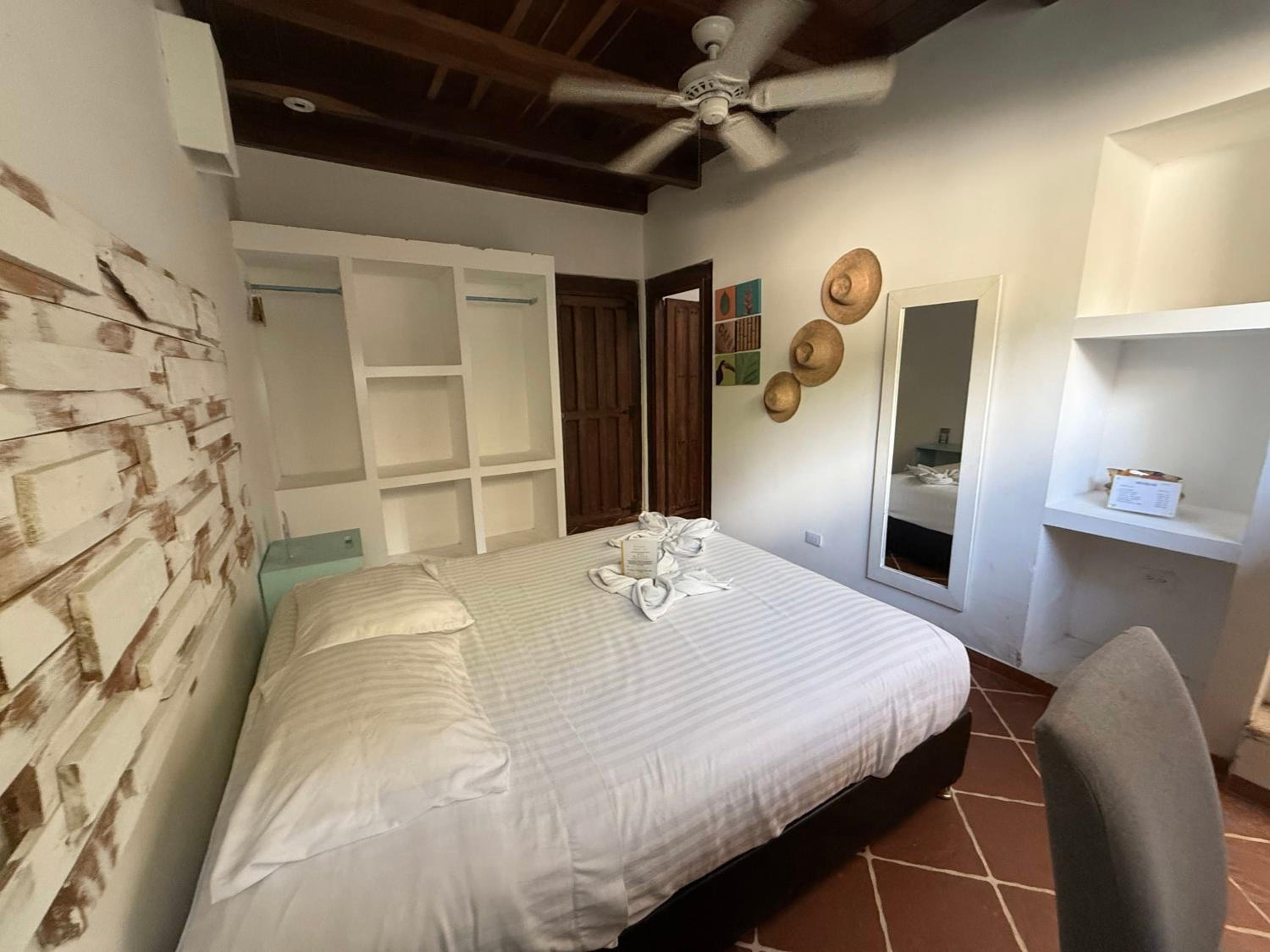 Double Room with Private Bathroom photo 2