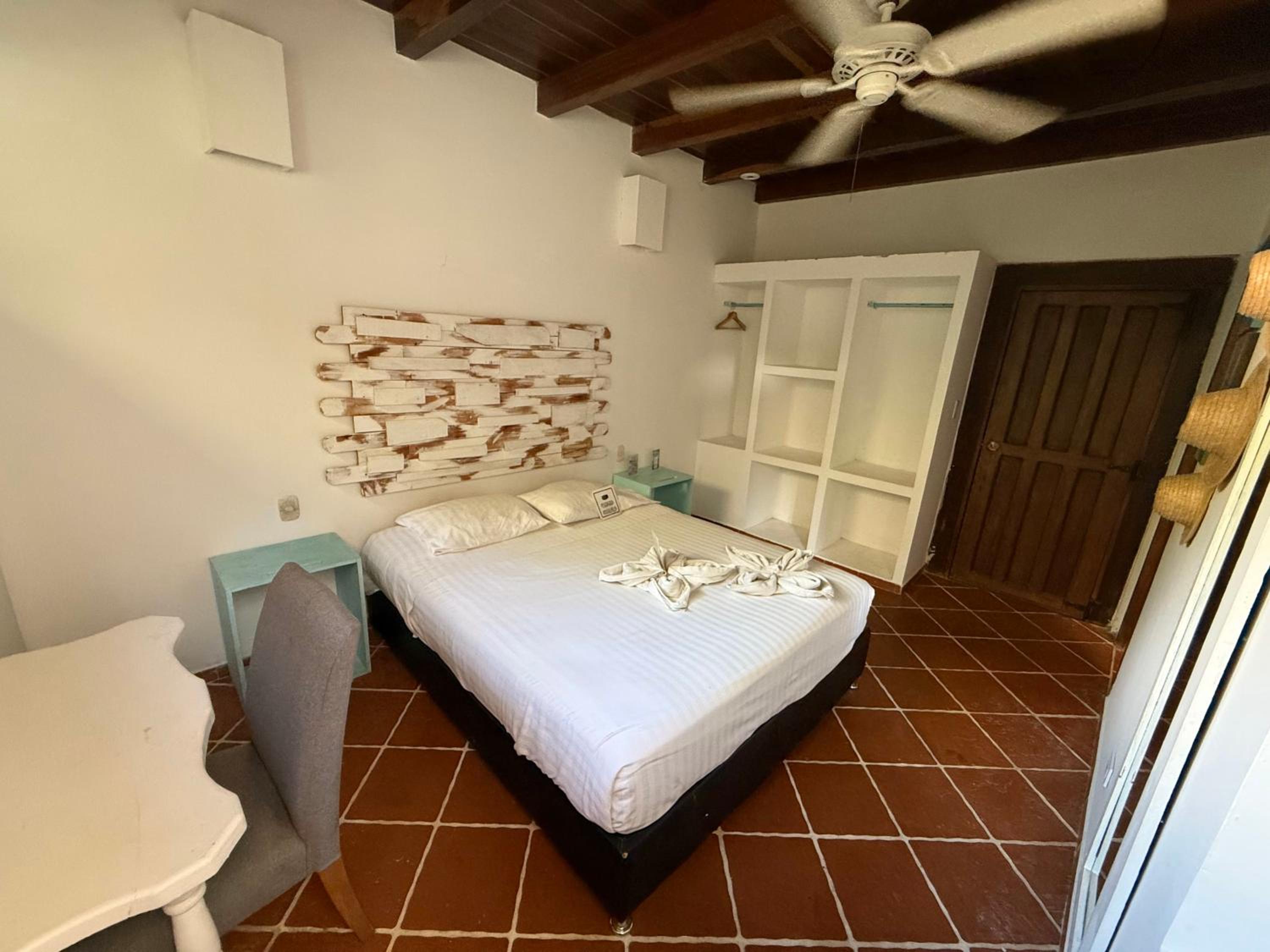 Double Room with Private Bathroom photo 3