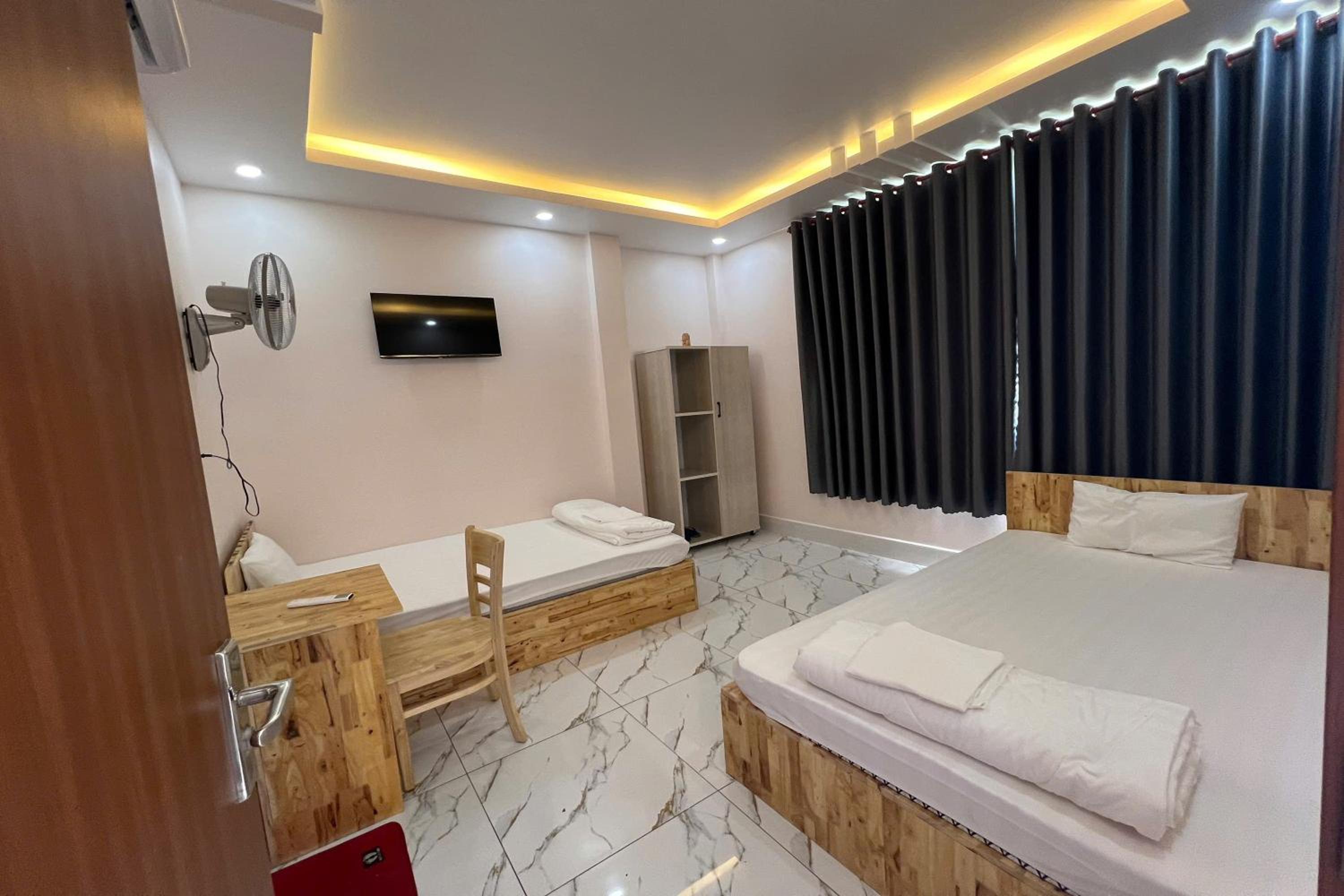 Twin Room - Photo 2