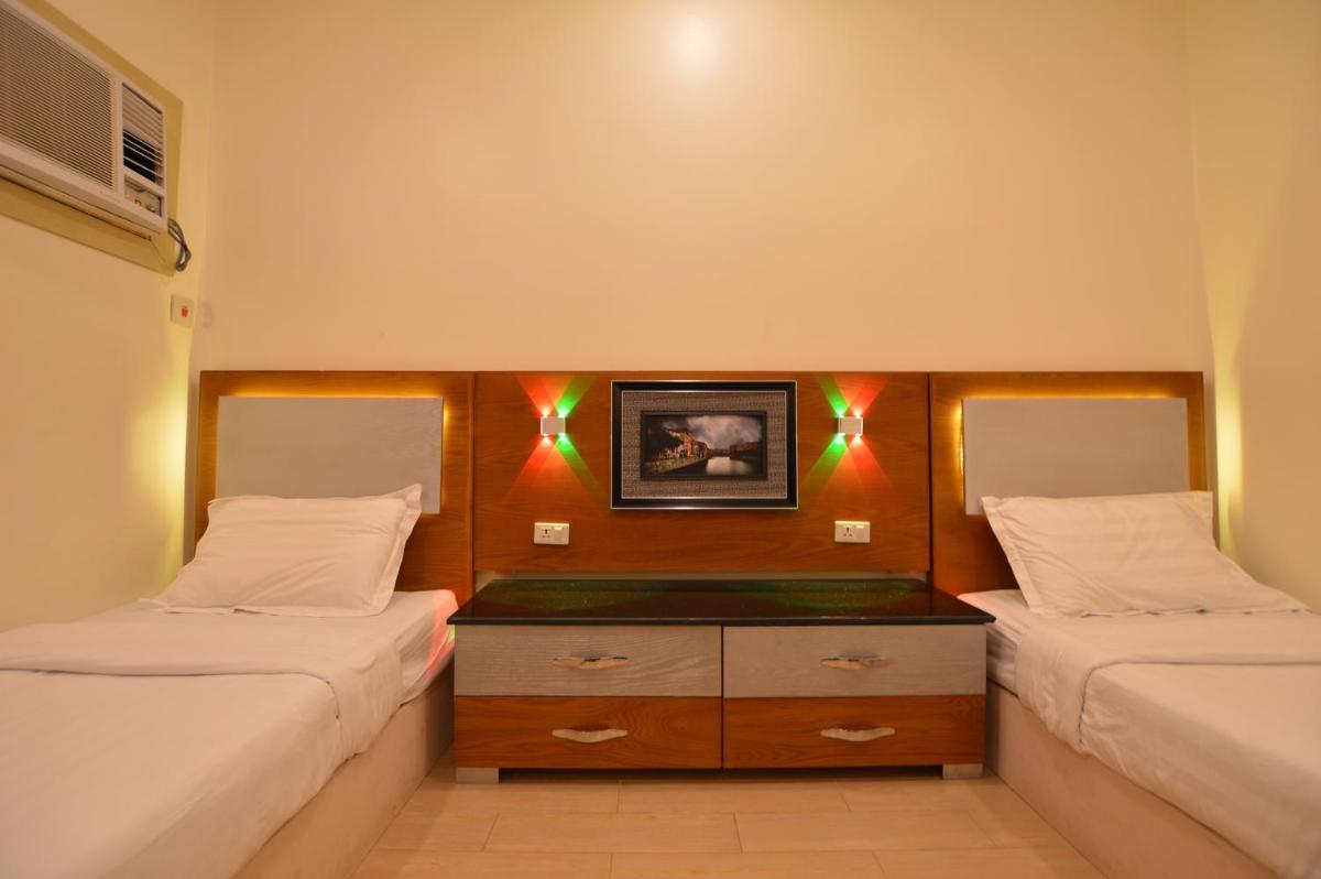 Two-Bedroom Chalet with Private Pool photo 2
