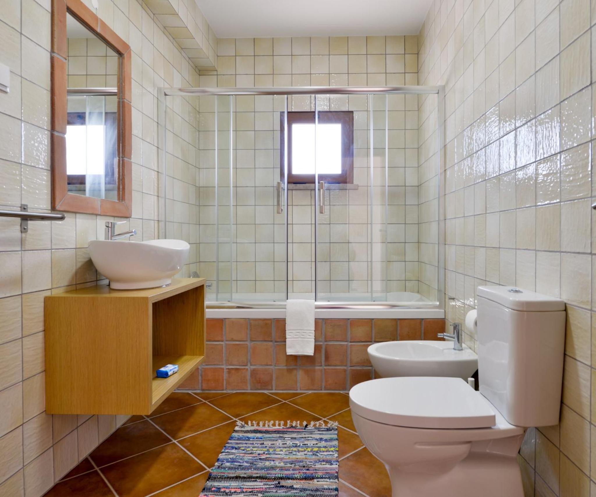 Double or Twin Room with Pool View photo 3