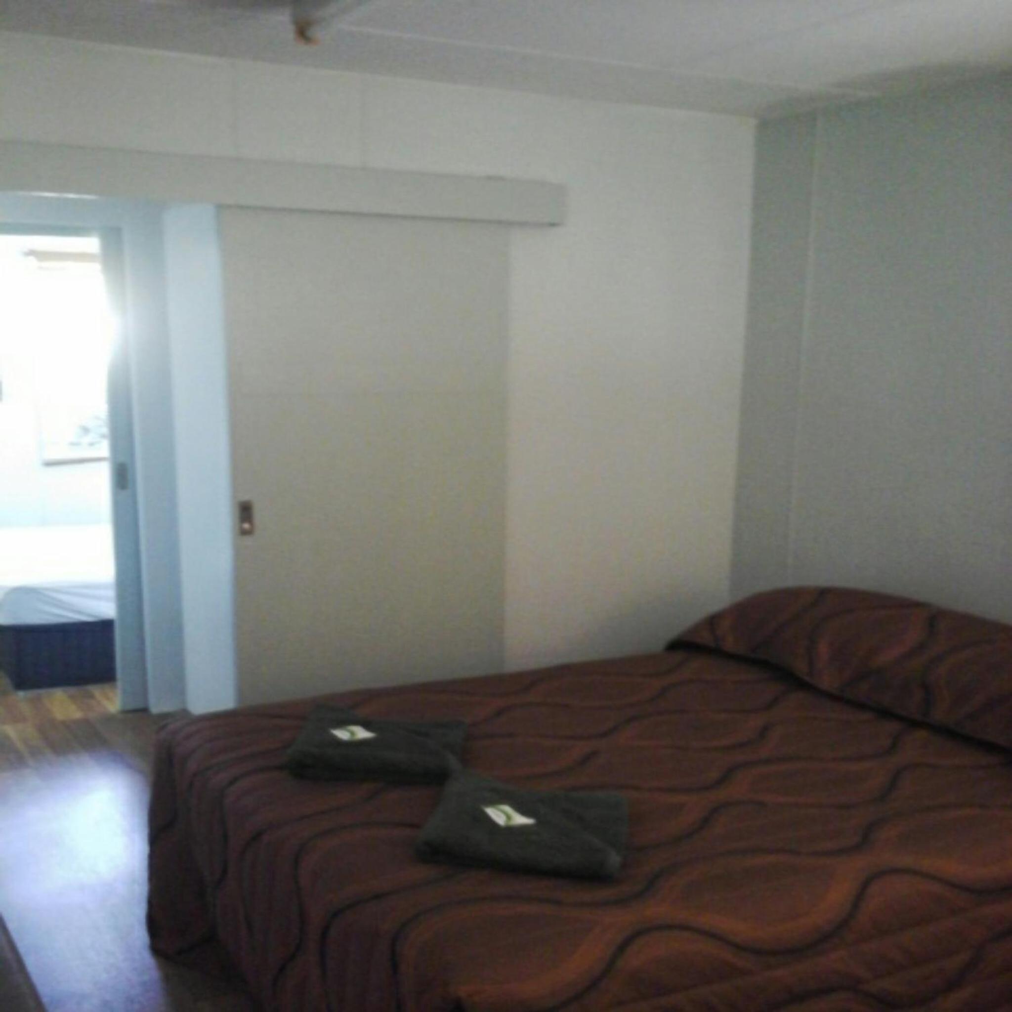 One-Bedroom Cabin photo 3