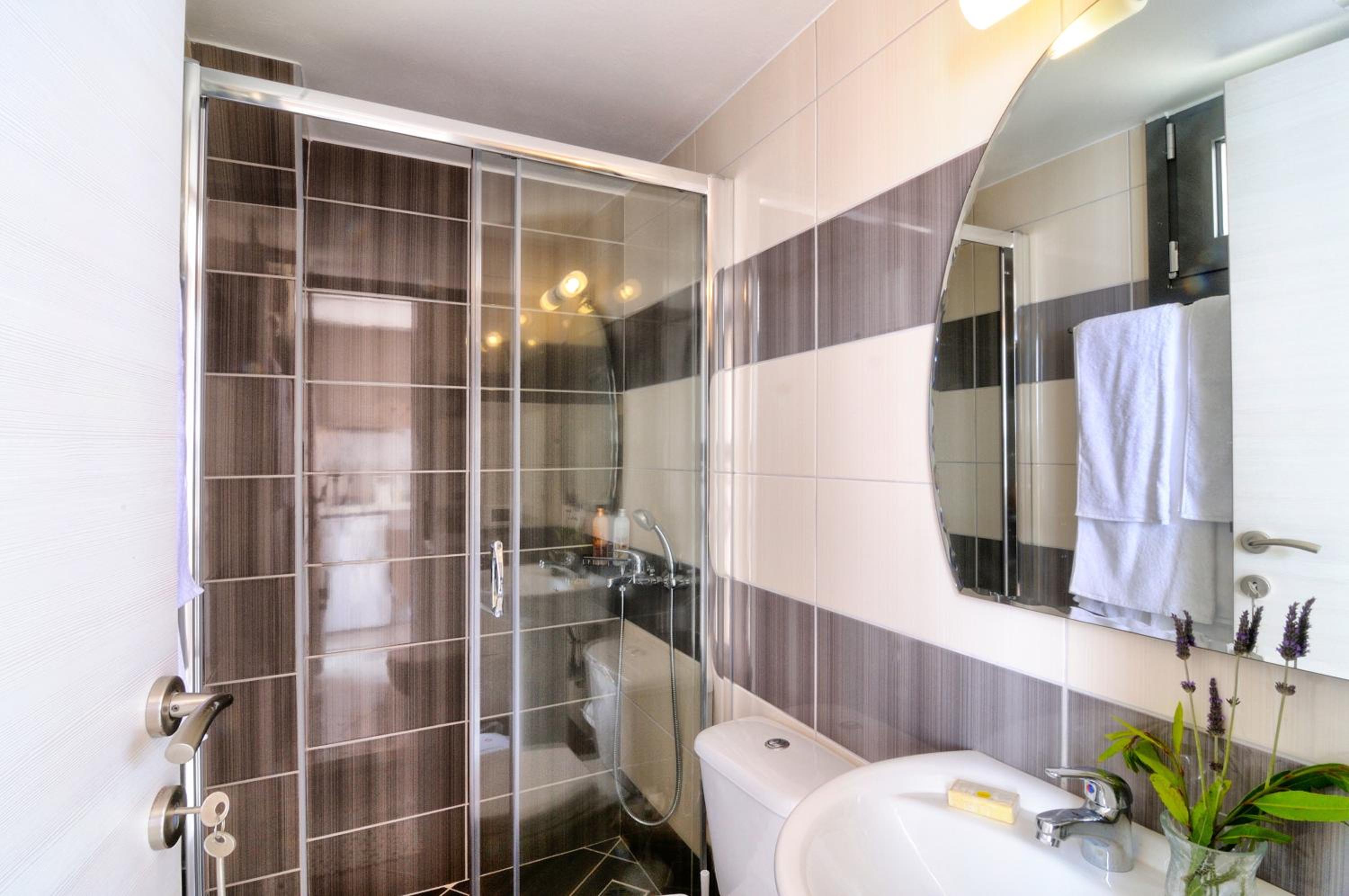 Seafront Maisonette photo 3