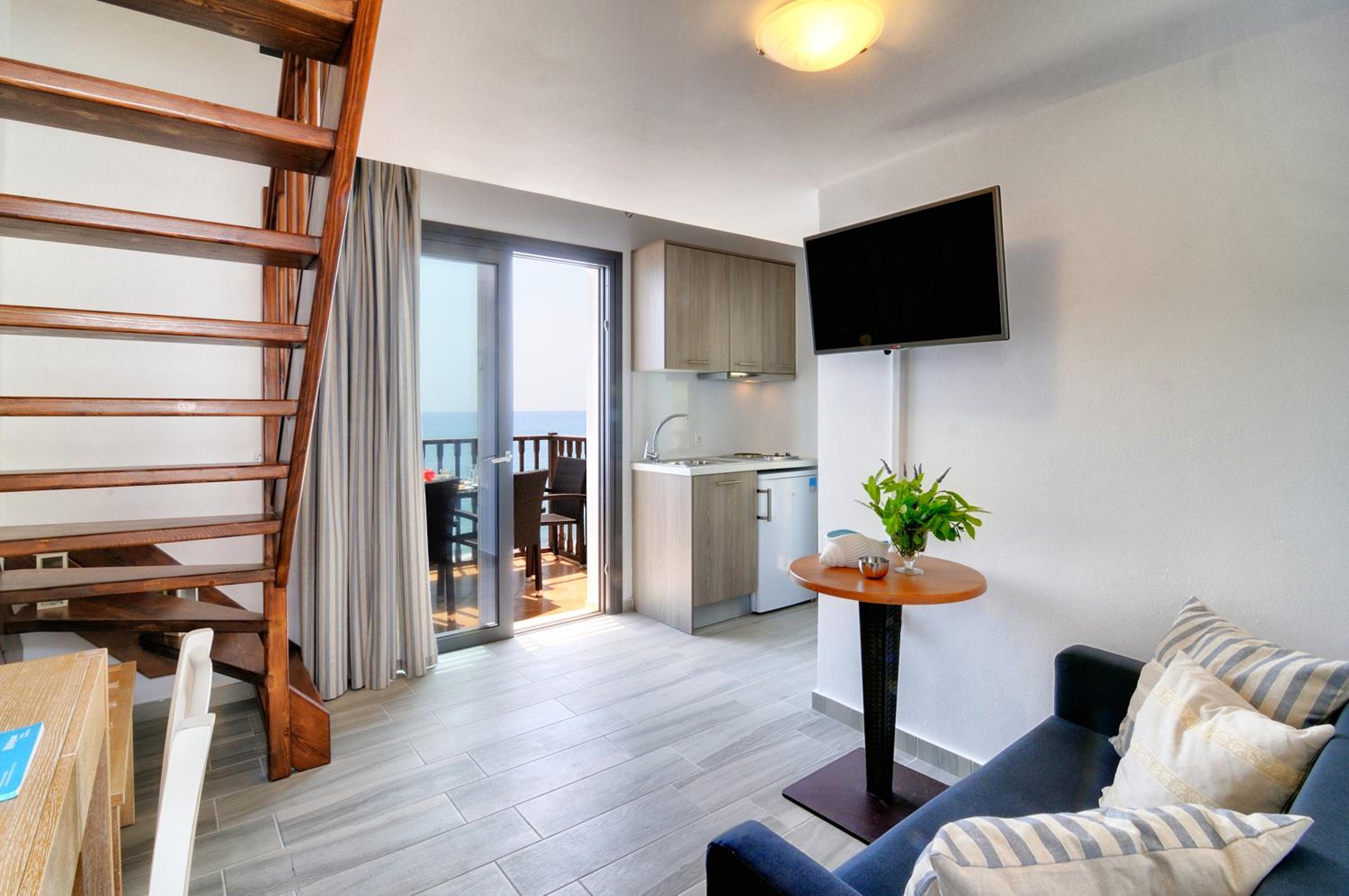 Seafront Maisonette photo 1