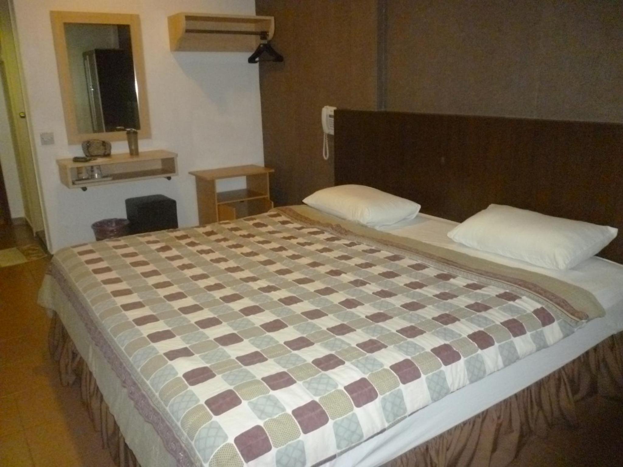 Deluxe King Room - Photo 1