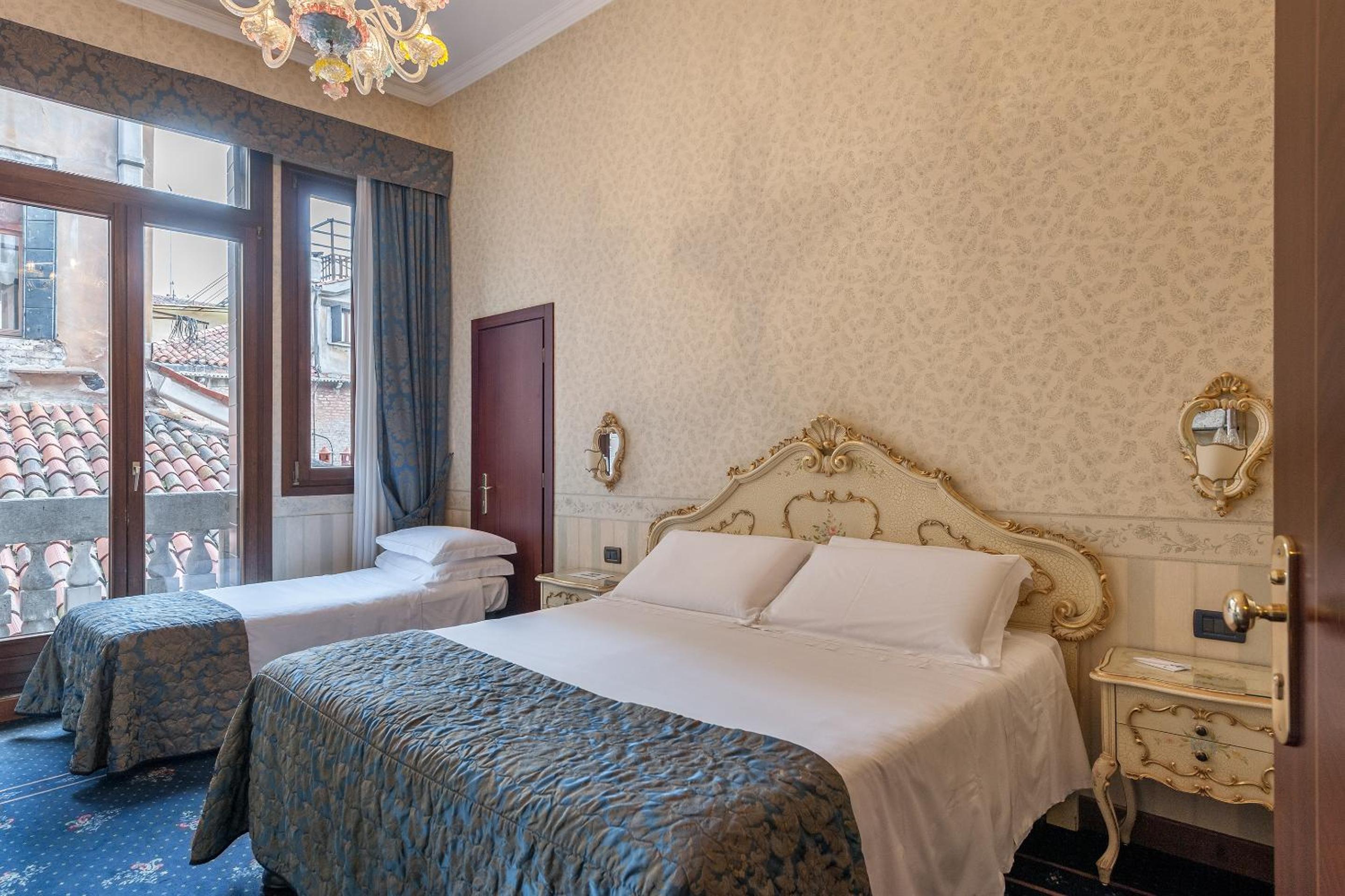 Classic Triple Room - Photo 1