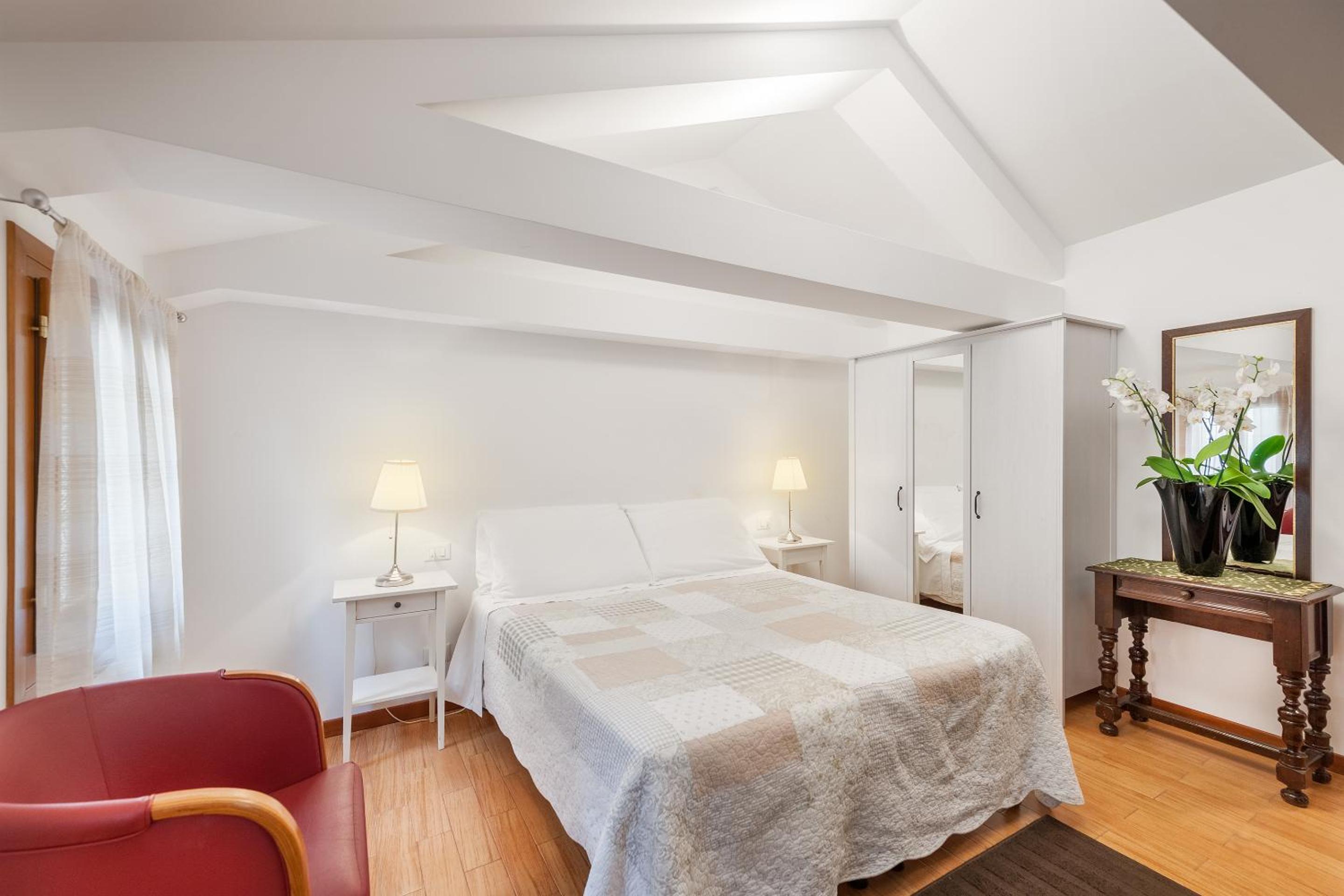 Two-Bedroom Apartment - Annex photo 3
