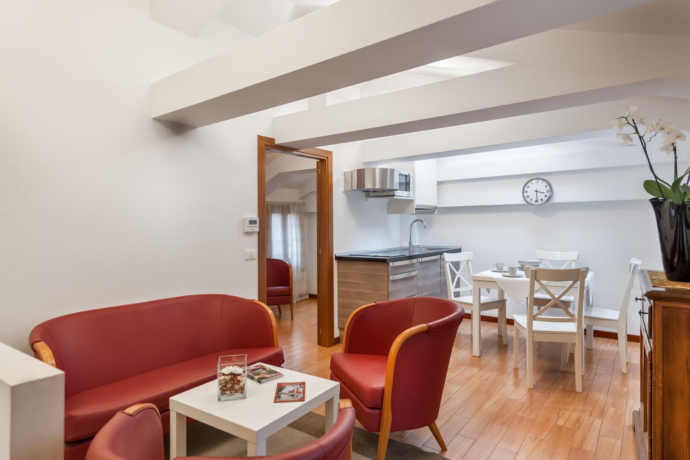 Two-Bedroom Apartment - Annex photo 2
