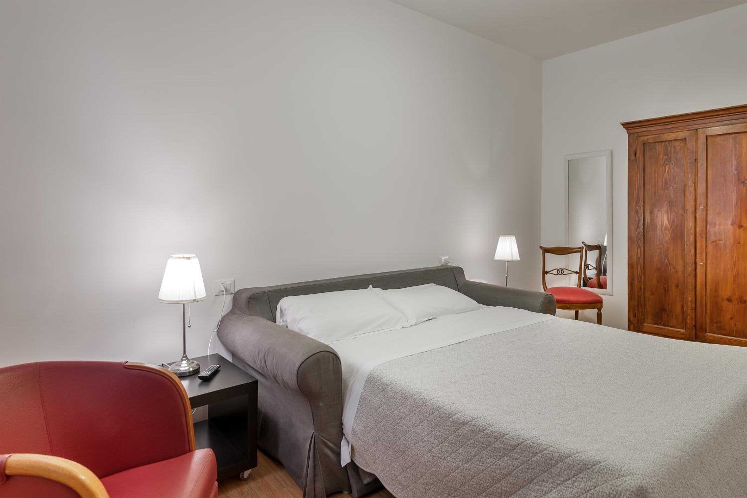 Three-Bedroom Apartment - Annex photo 1