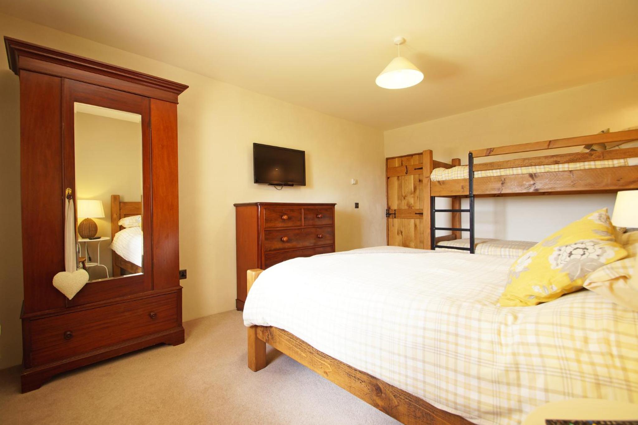 Four-Bedroom Holiday Home photo 1