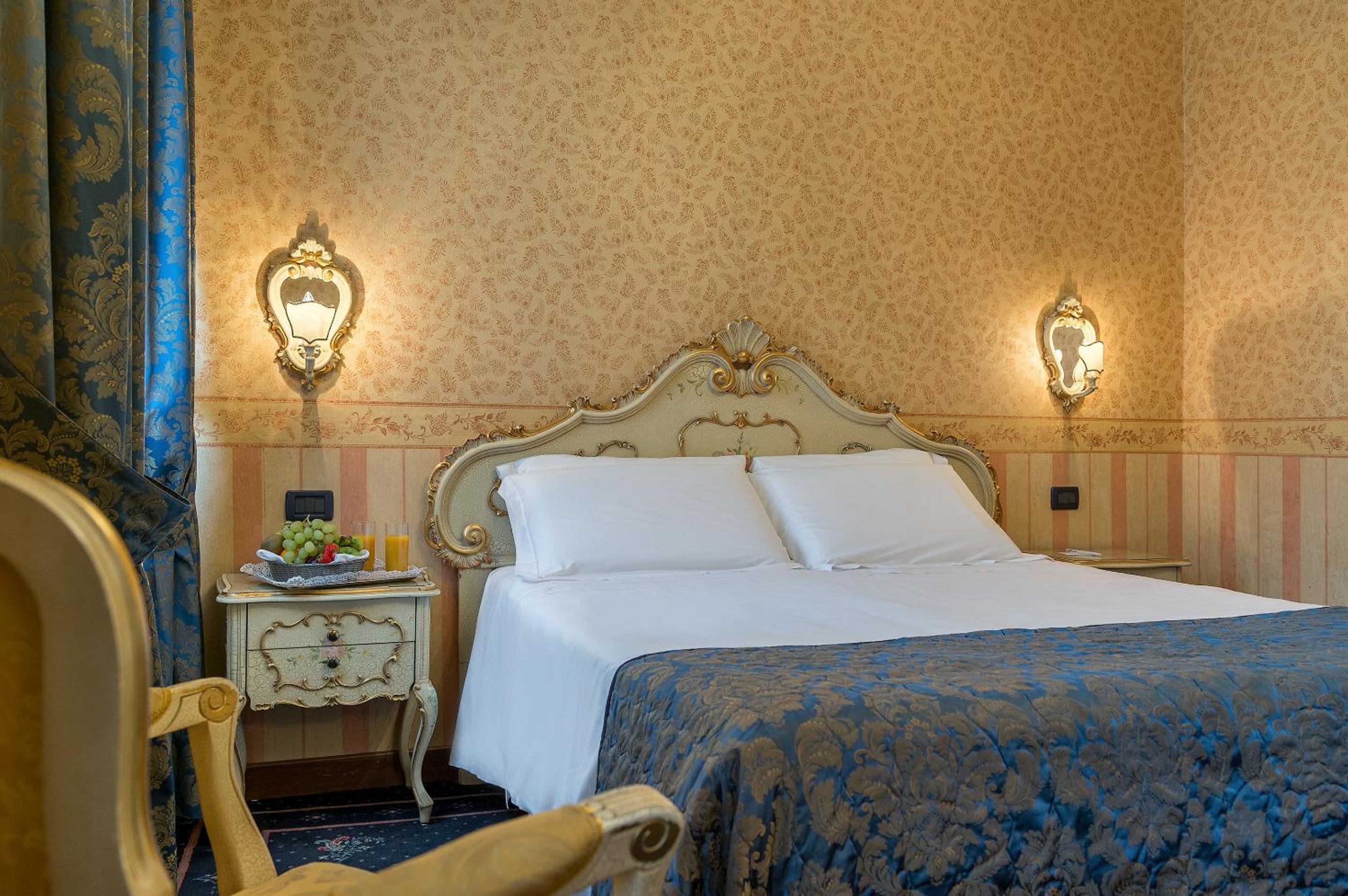 Superior Double or Twin Room photo 2