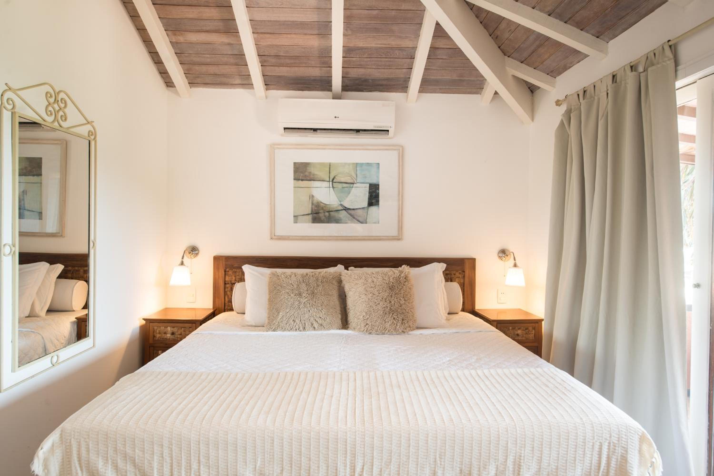 Superior Room with Sea View - Photo 9