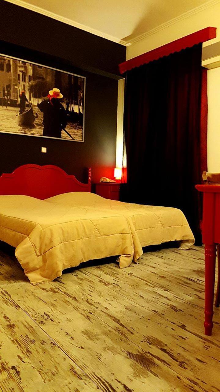 Double or Twin Room photo 3