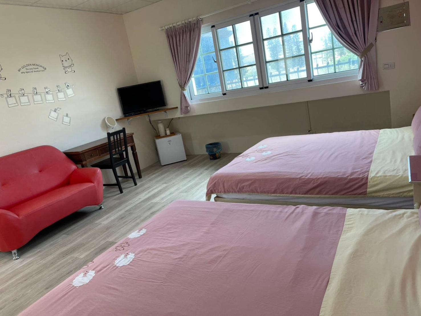 Quadruple Room with Bathroom photo 2