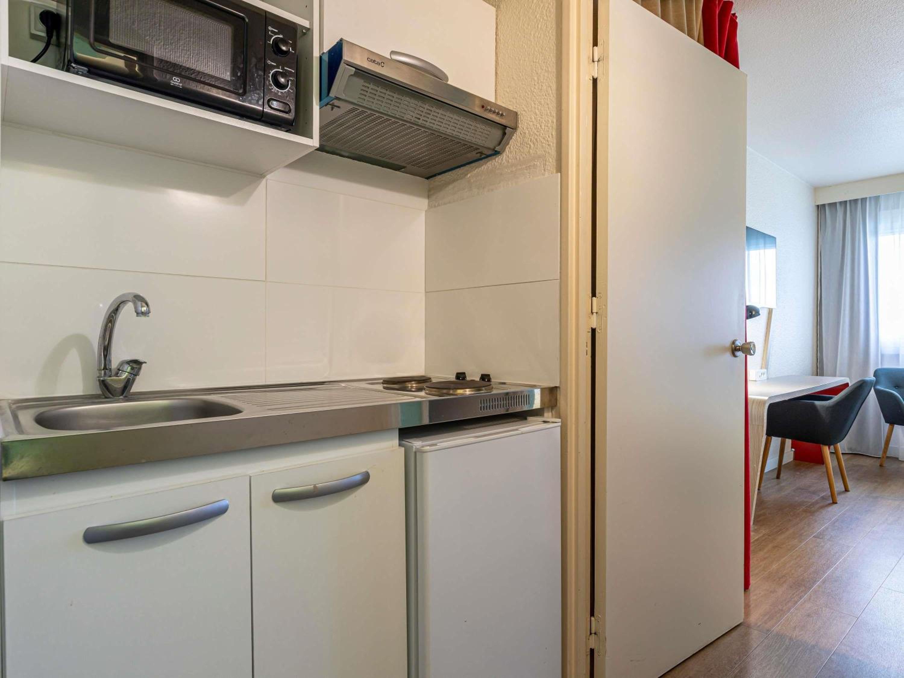 Studio with two single bed