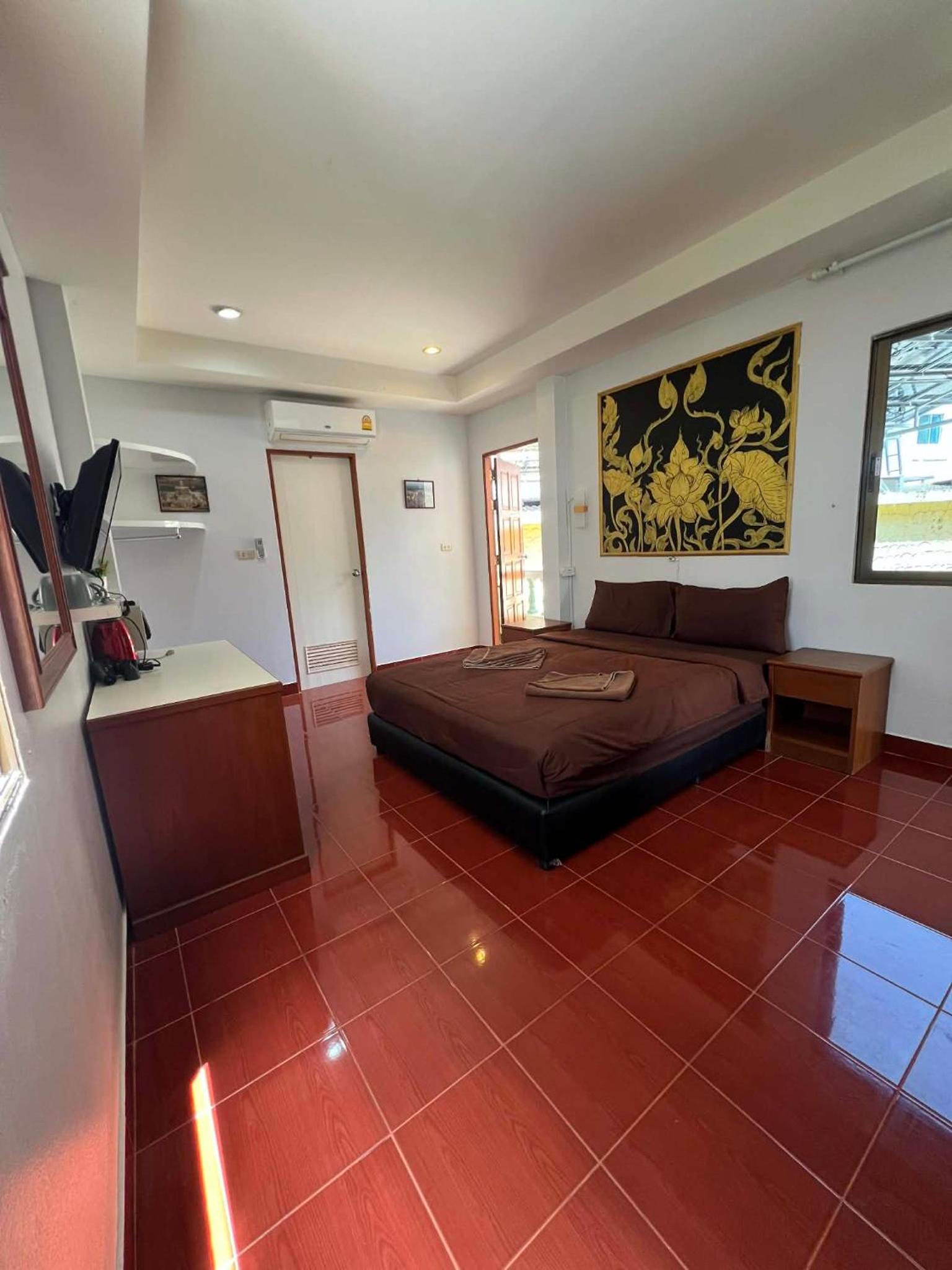 Deluxe Double Room with Balcony photo 2