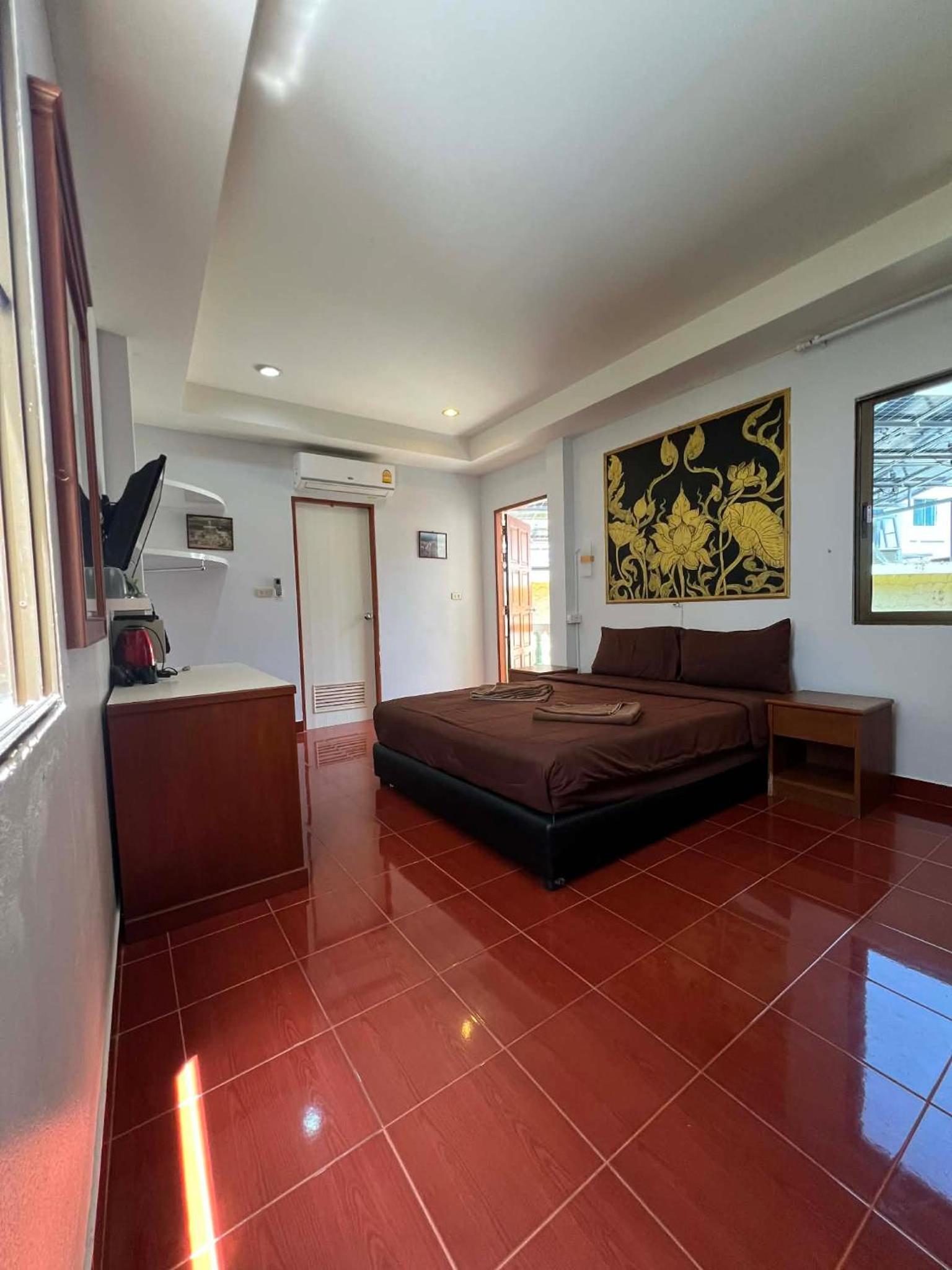 Deluxe Double Room with Balcony photo 3