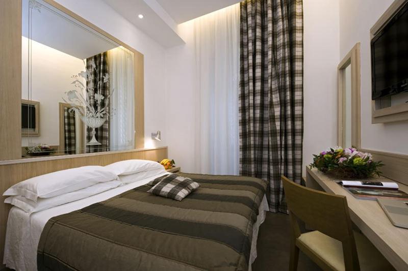 Double or Twin Room photo 3