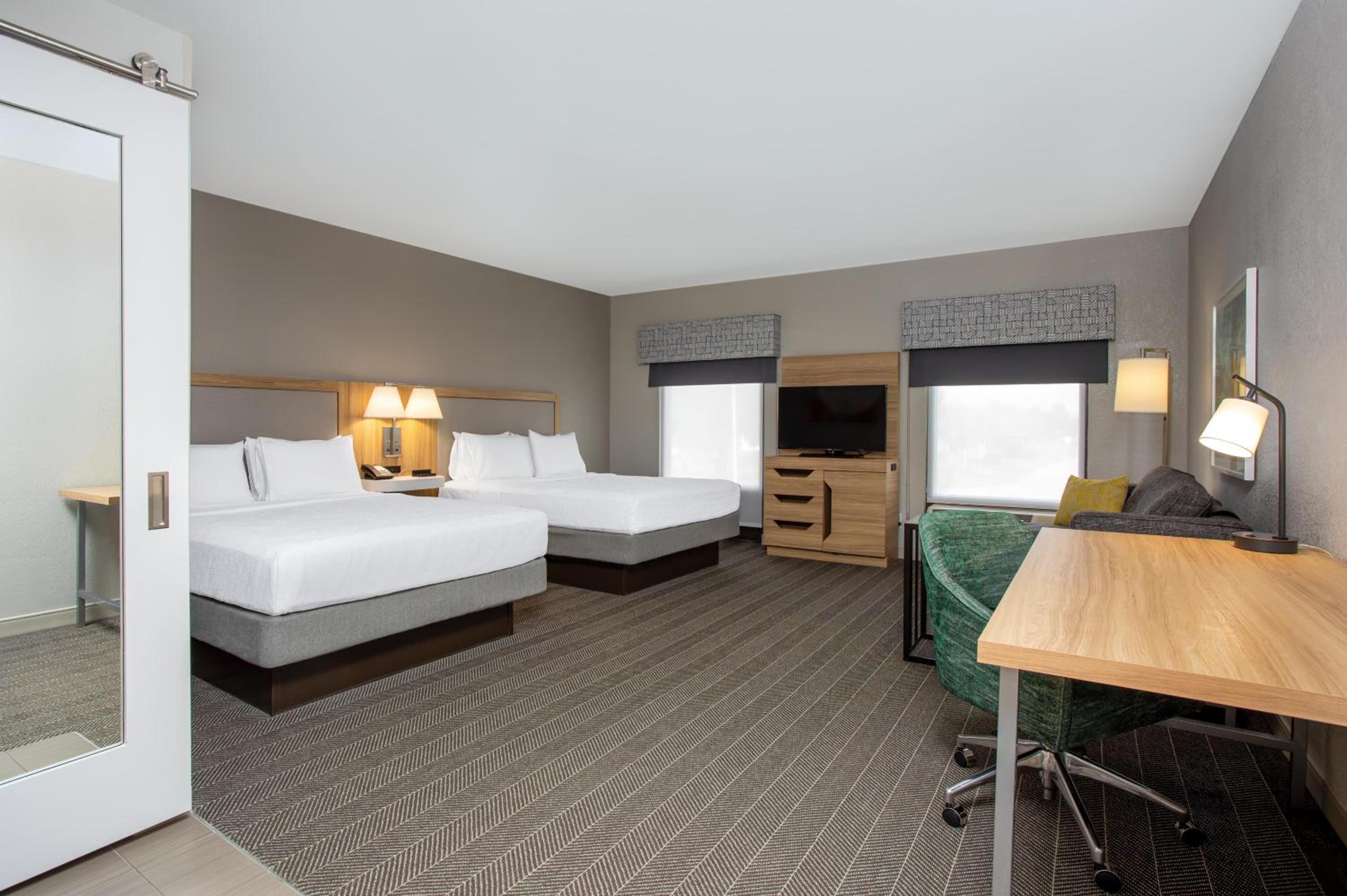 Studio Suite with Two Queen Beds and Sofa Bed - Non-Smoking - Photo 1