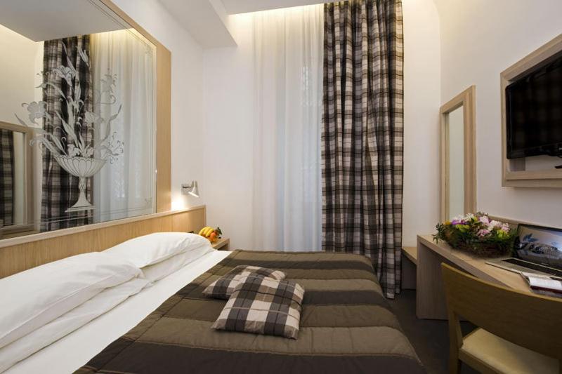 Double or Twin Room photo 2