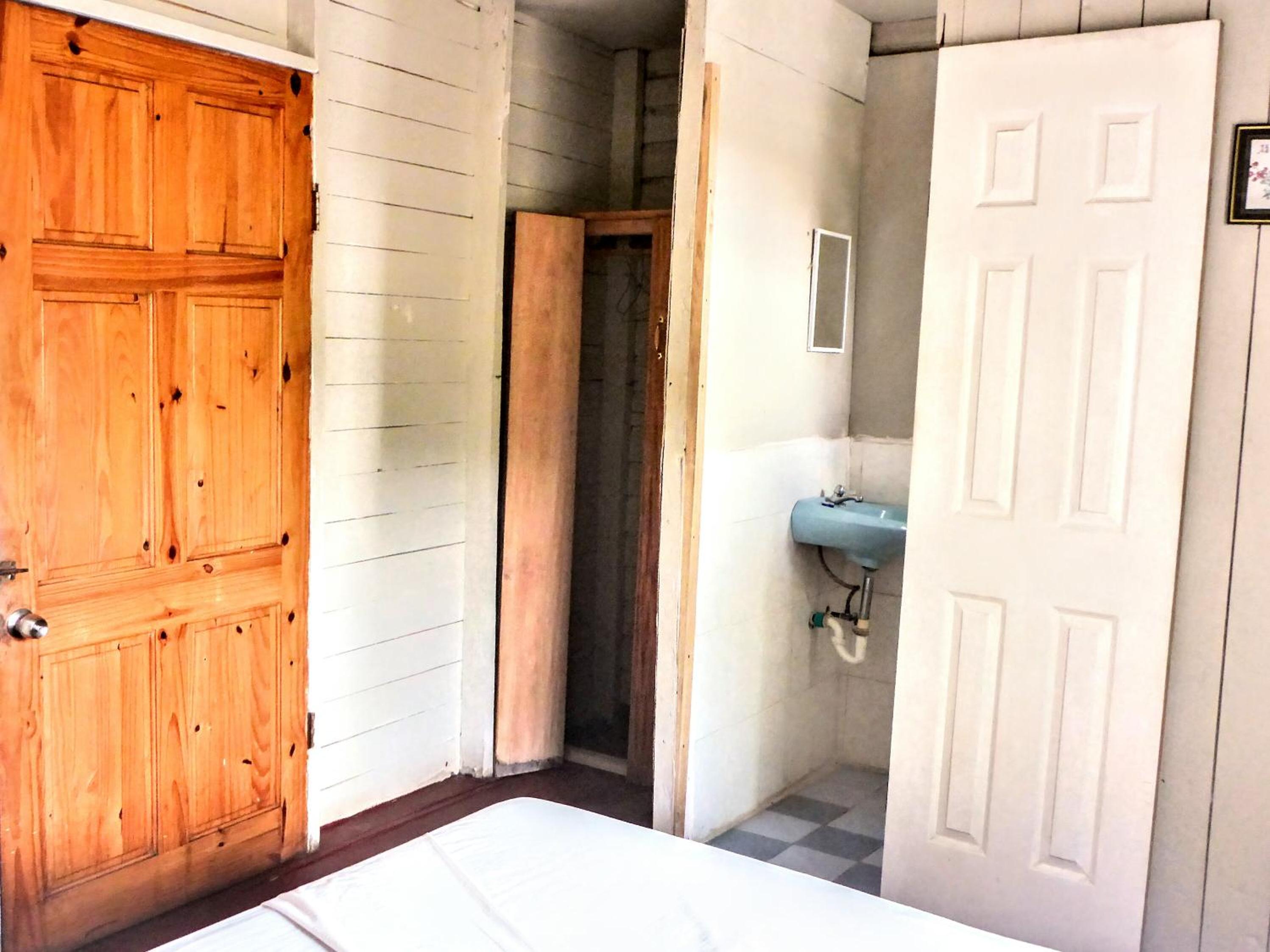 Double Room with Private Bathroom photo 2