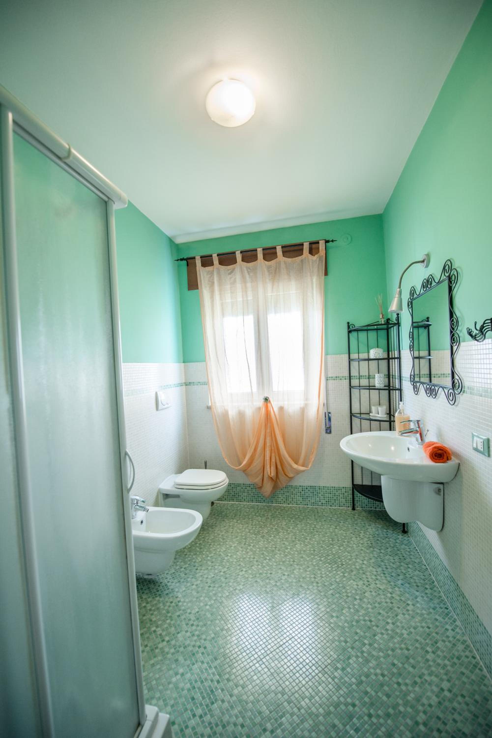 Triple Room with Private External Bathroom - Photo 4