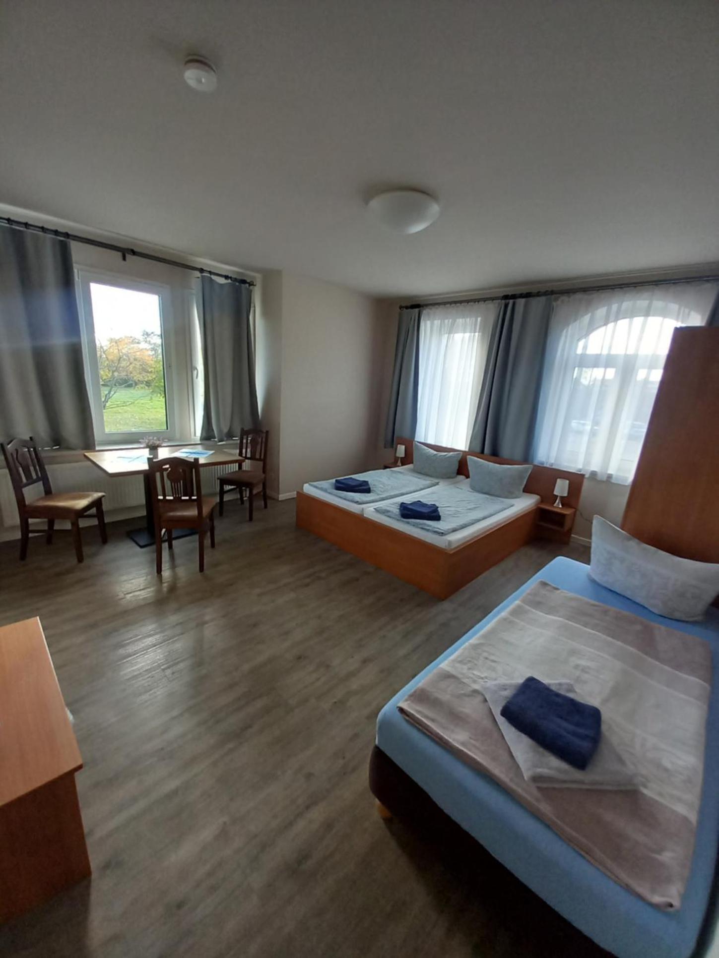 Basic Triple Room