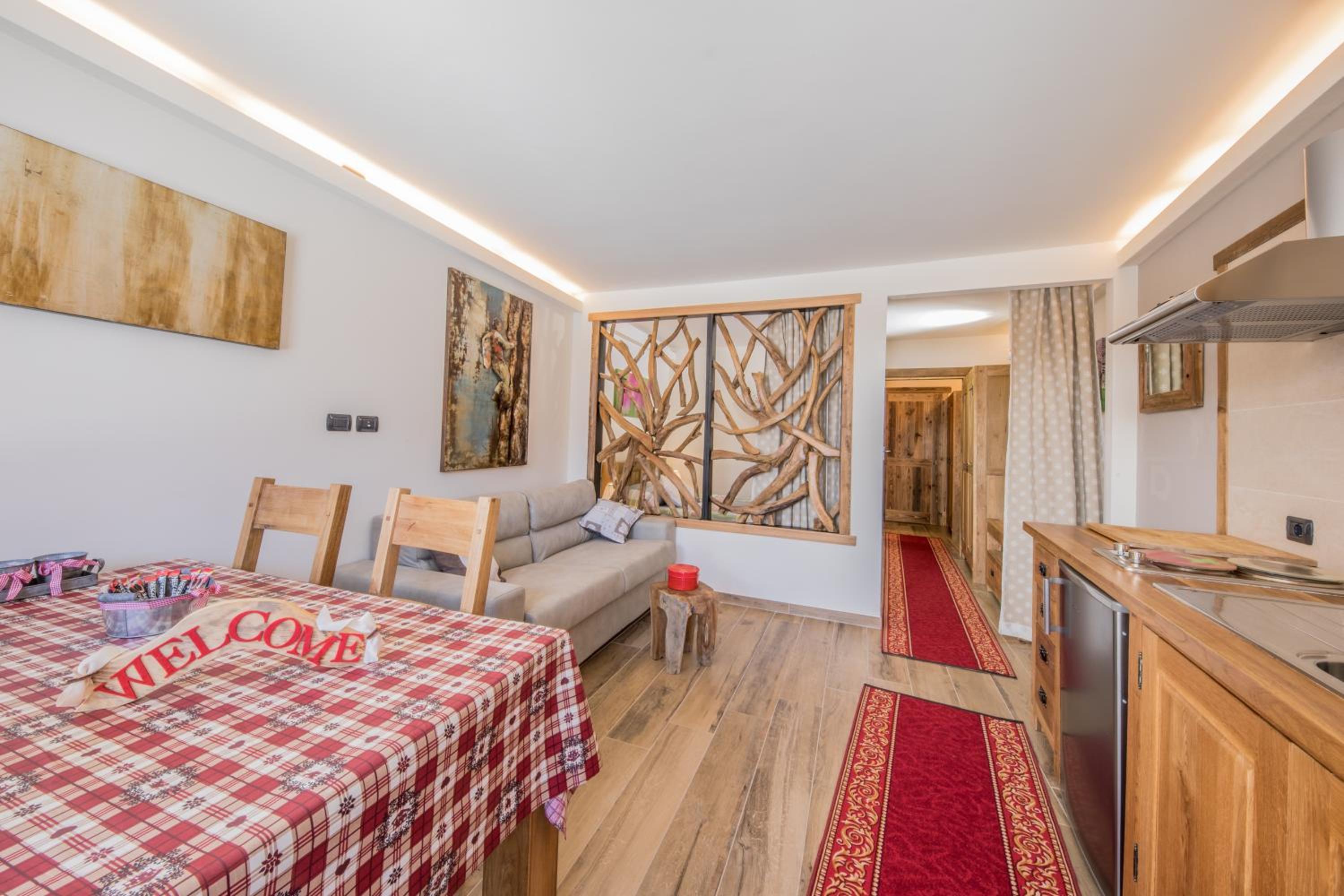 One-Bedroom Apartment with Terrace (4 Adults) - Appartamento n. 131 photo 2