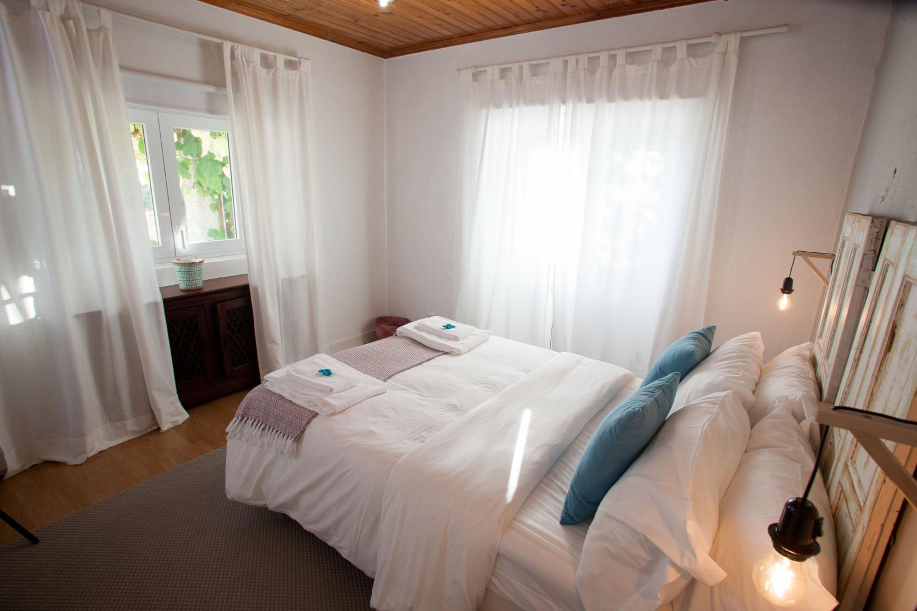 Two-Bedroom Holiday Home - Photo 8