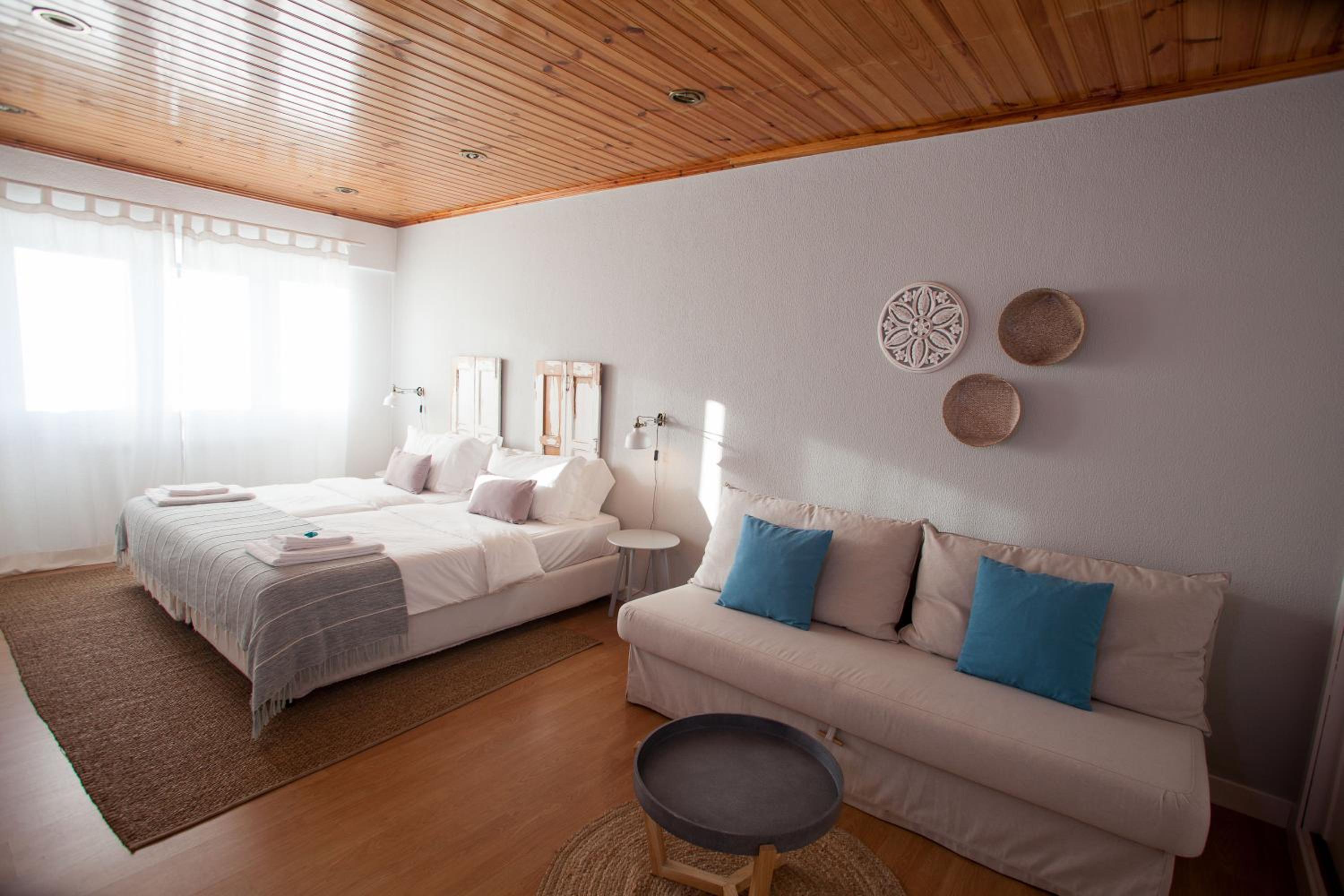 Two-Bedroom Holiday Home - Photo 4