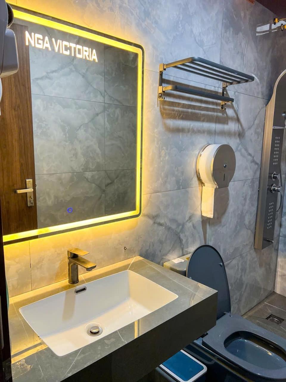 Twin Room with Private Bathroom photo 2