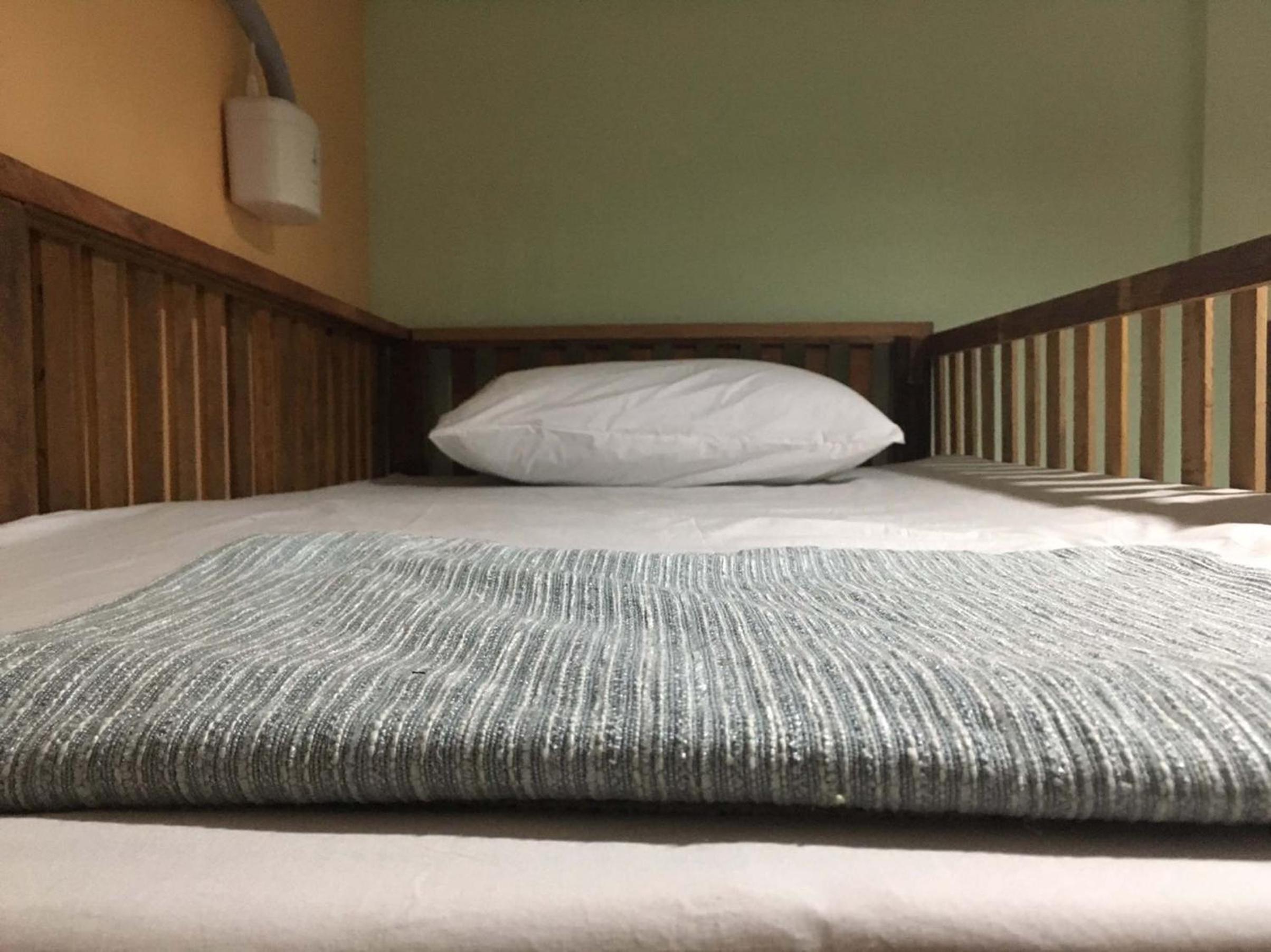 Quadruple Room with Shared Bathroom photo 2
