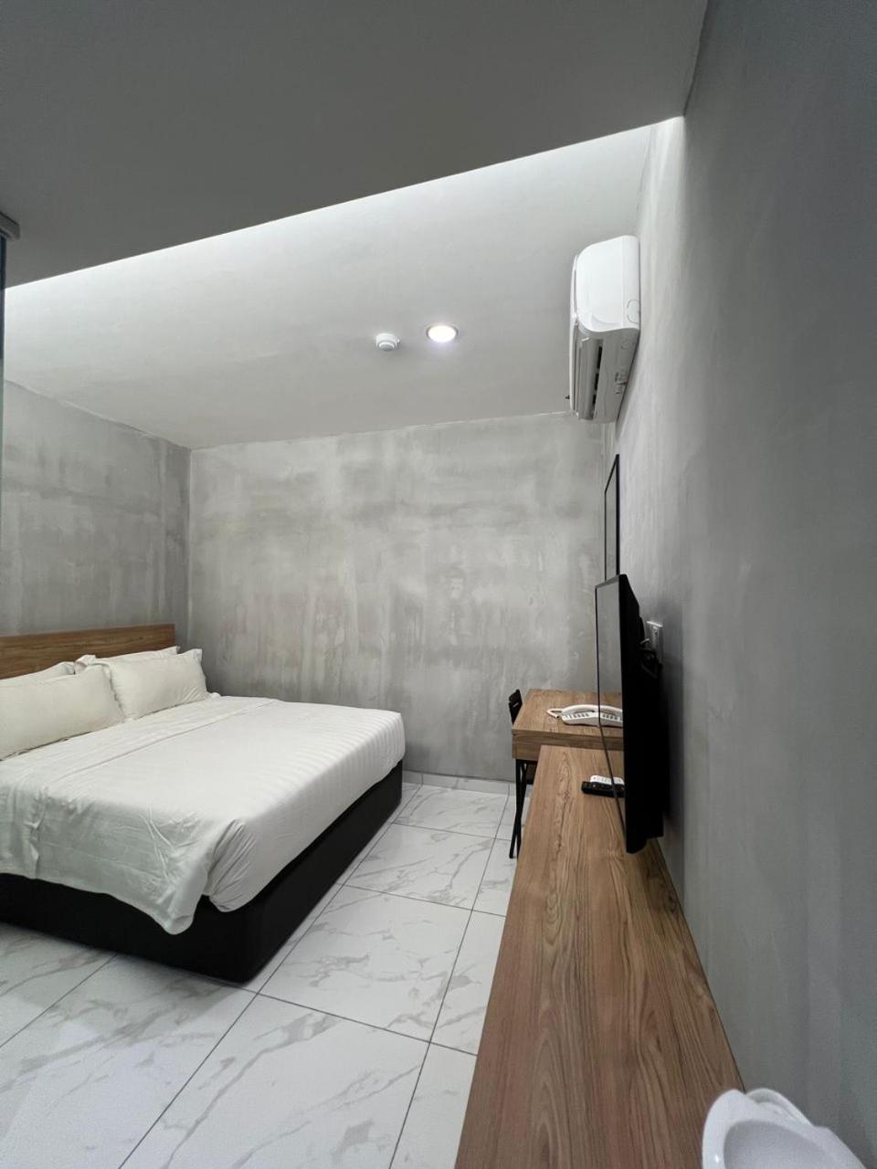 Standard Queen Room - Photo 3