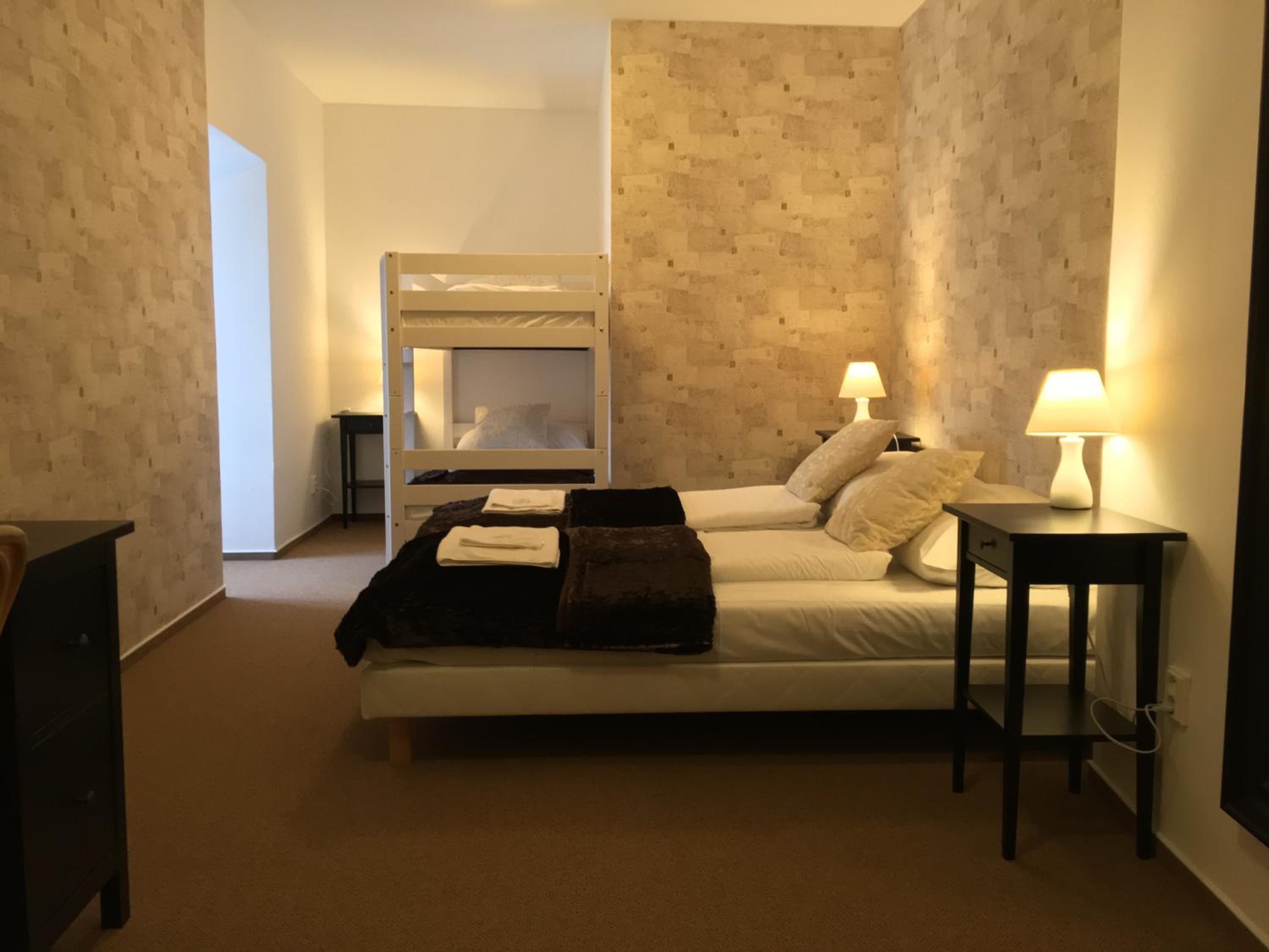 Quadruple Room with Private Bathroom photo 2