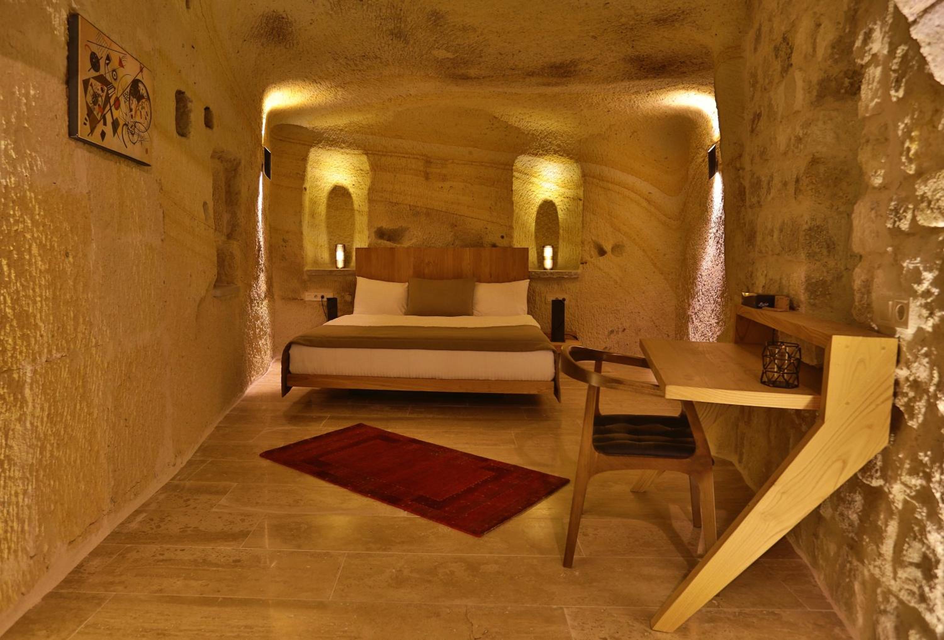 King Suite with Spa Bath photo 1