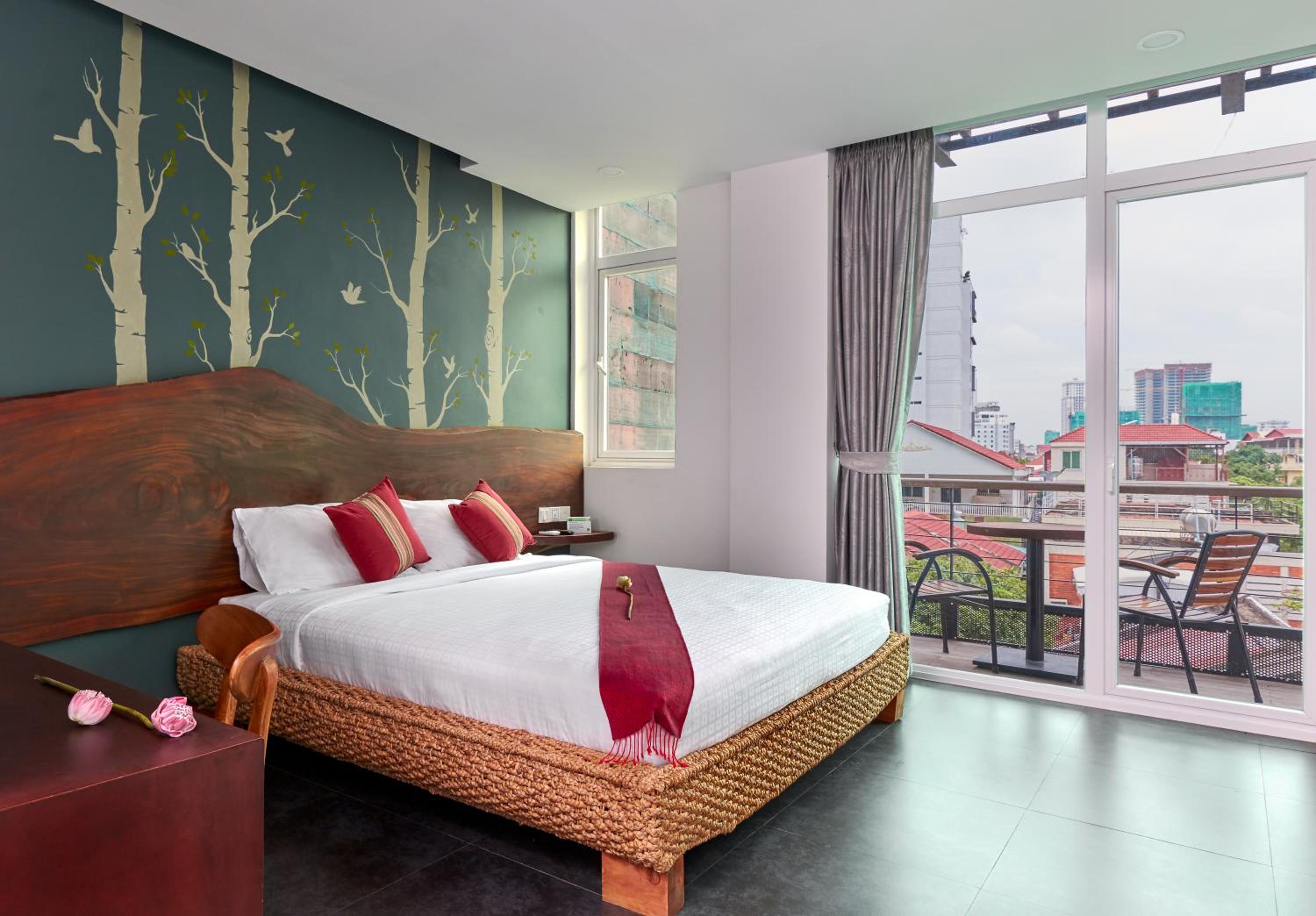 Premium Double with Balcony photo 2
