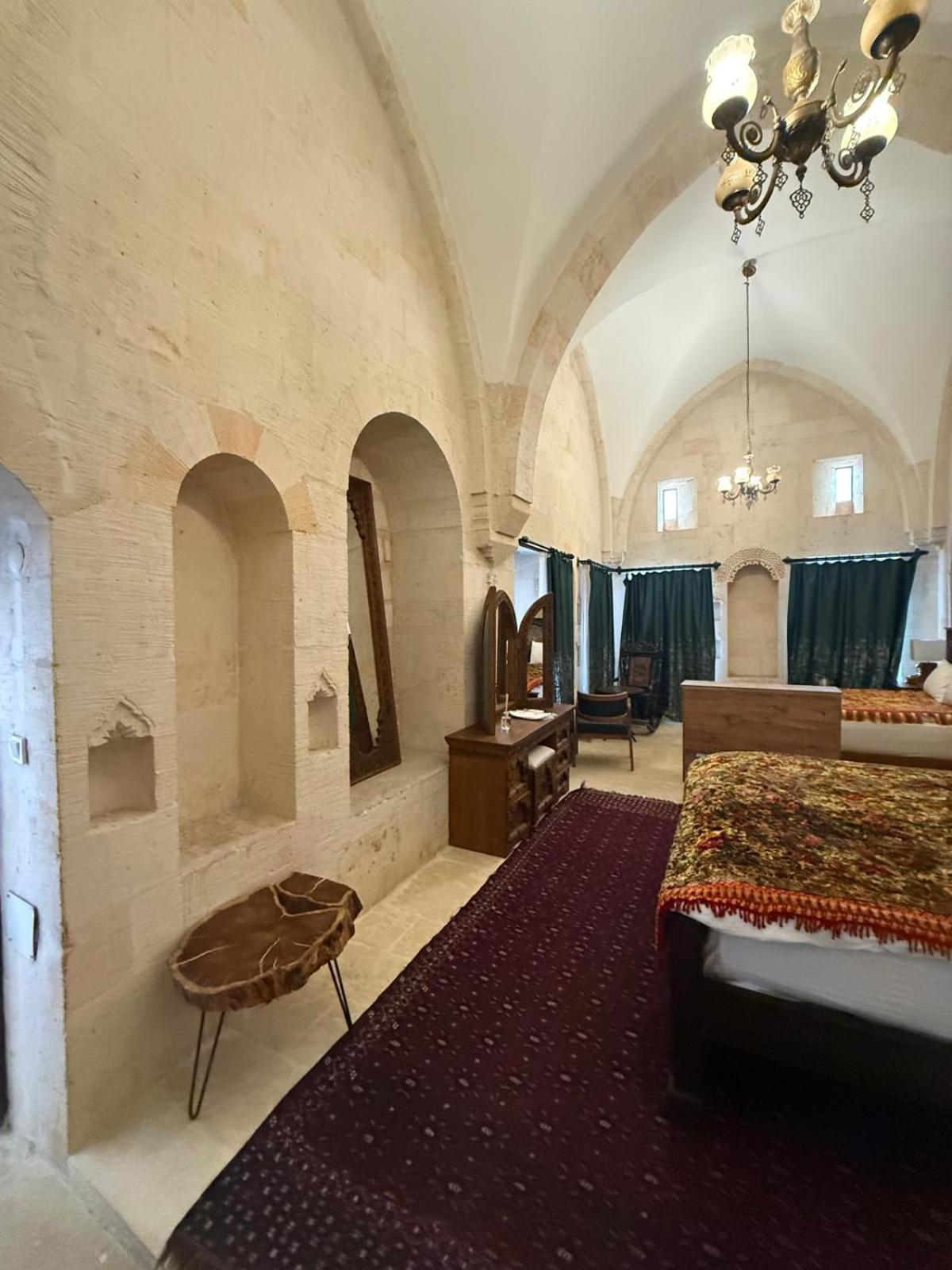 King Room with Two King Beds photo 2