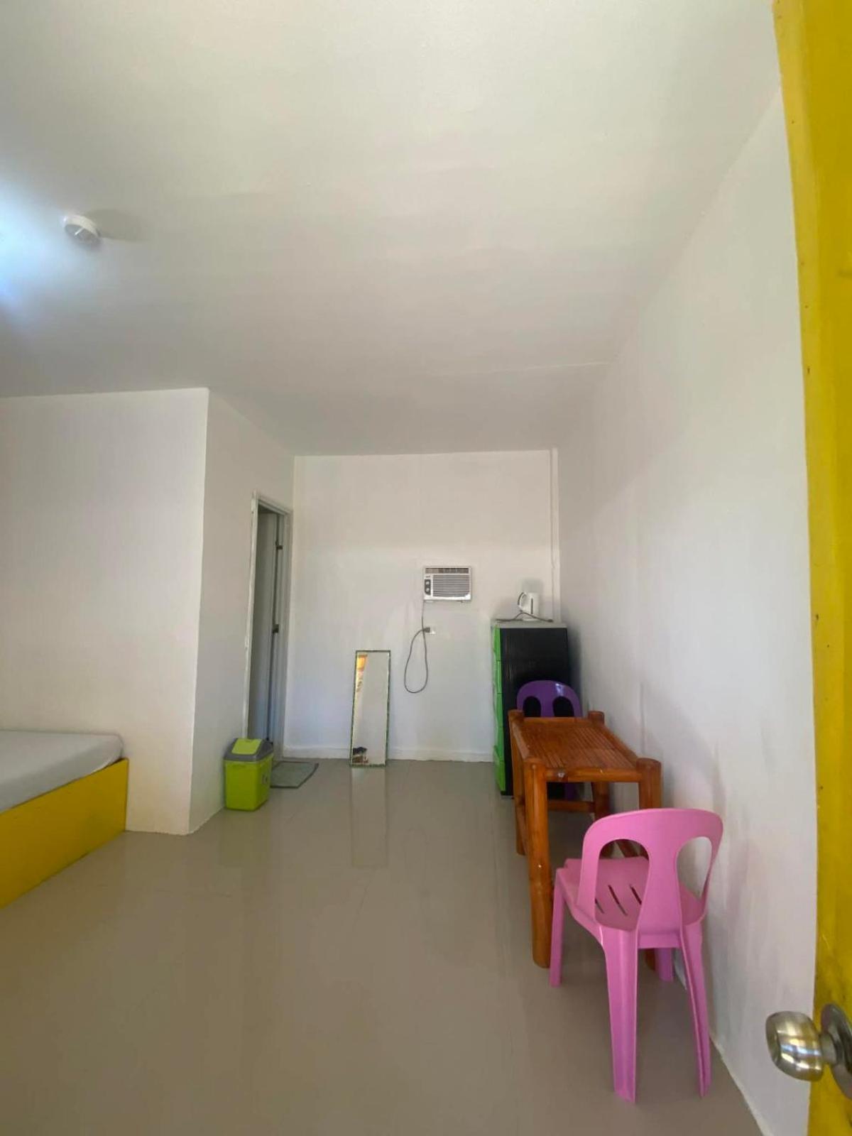 Budget Twin Room photo 2