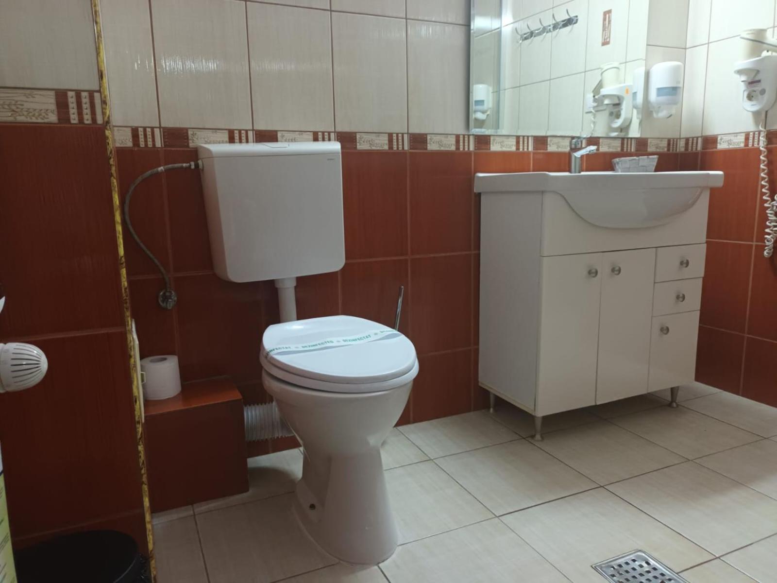 Triple Room with Bathroom photo 1