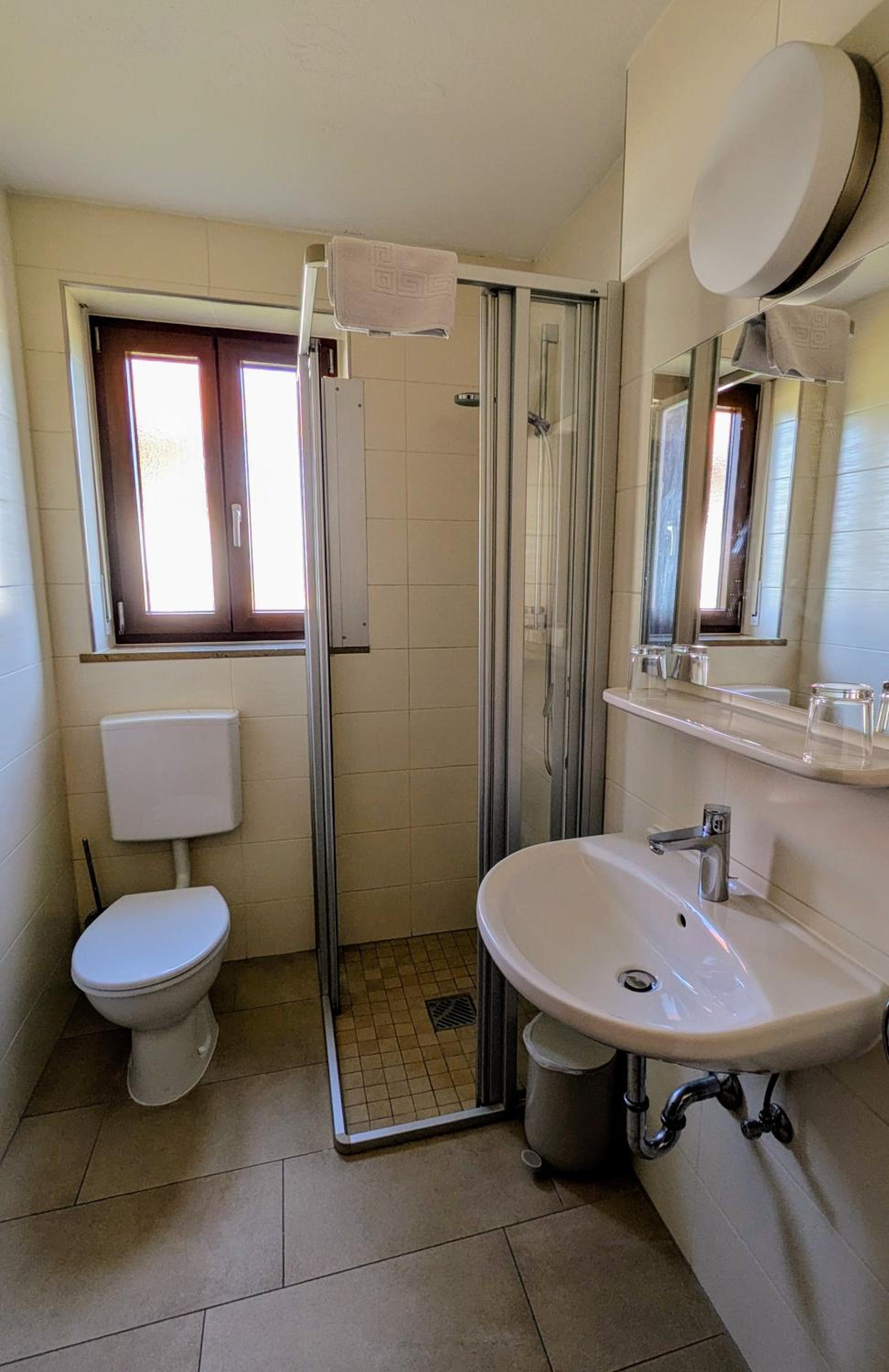 Double Room - Photo 2