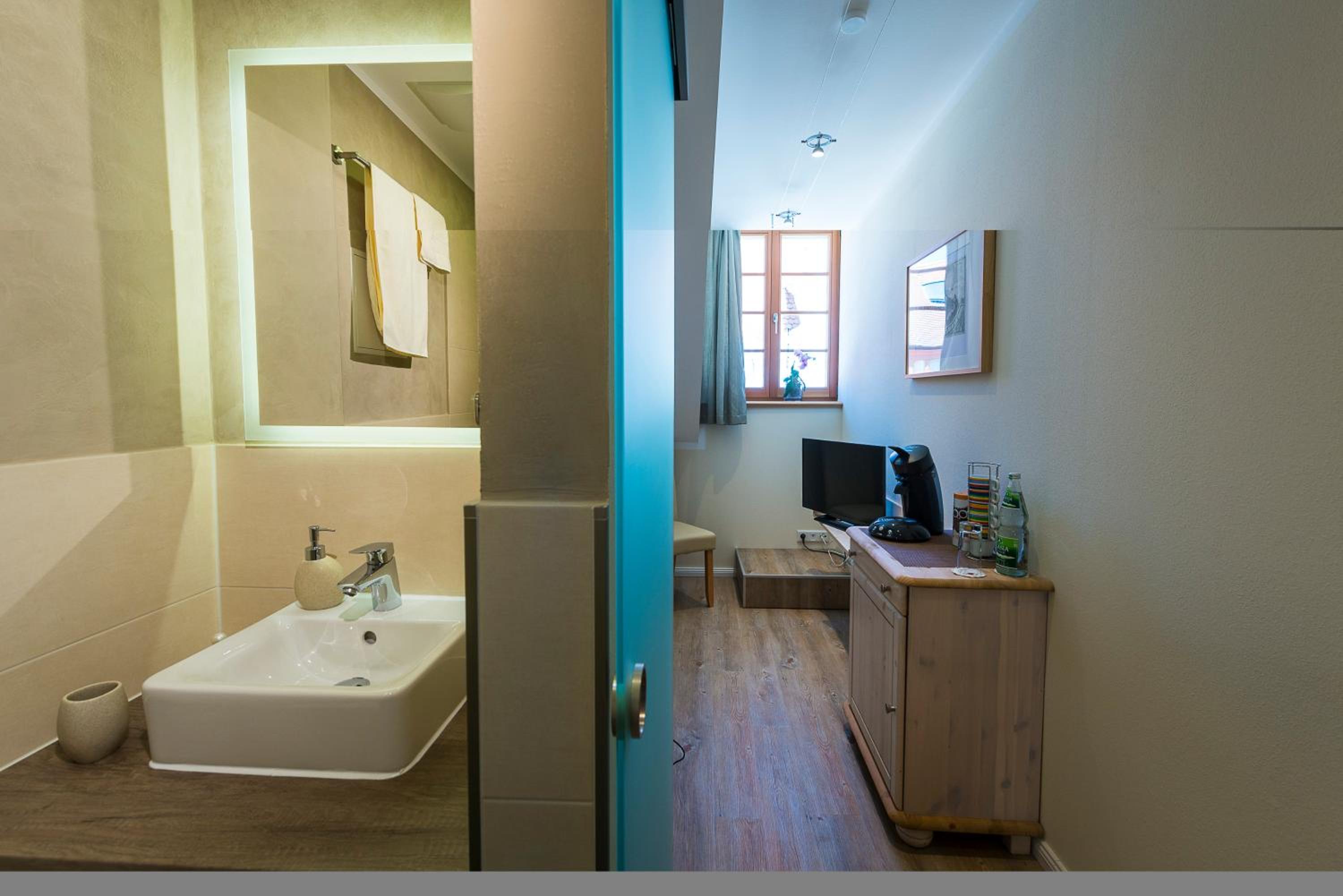 Single Room with Shower photo 1